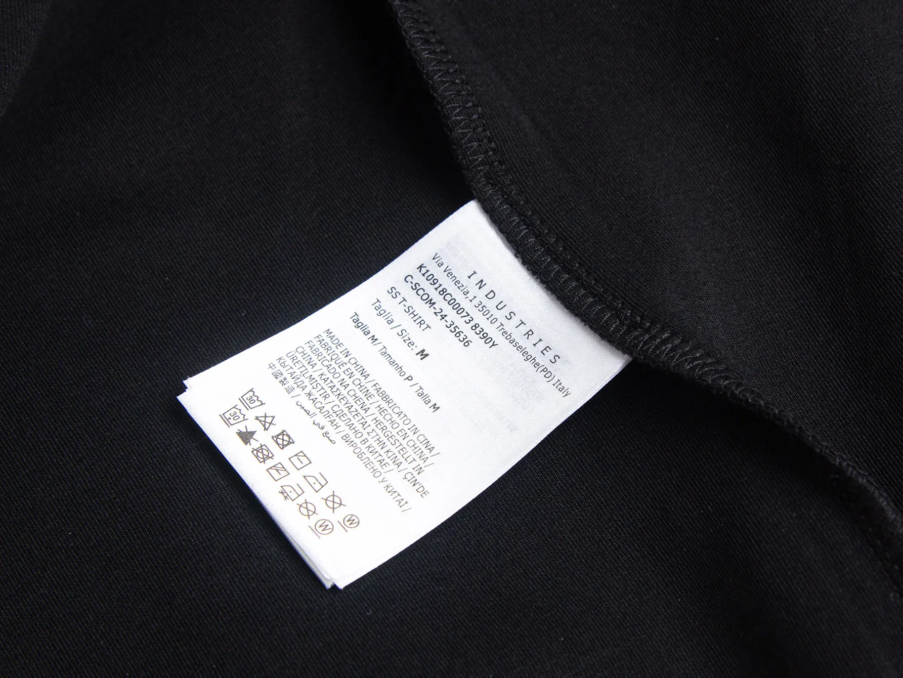 P370 ZP version) - Moncler muzzle classic, genuine leather badge half-zip simple casual stand-up collar sweatshirt - Made of exclusive custom imported 450g air cotton fabric, the upper body is extremely comfortable, complete custom accessories, exclusive quality difference currency, welcome to compare - Color: black - Size: S M L XL
