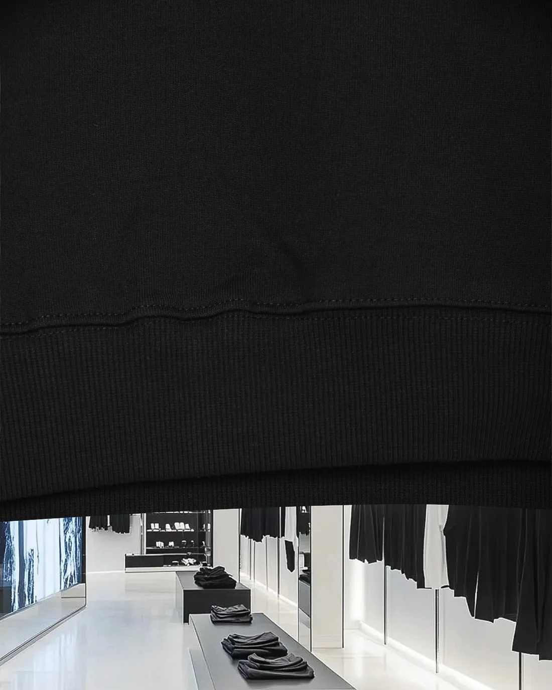 P220 (shipped the next day) MONCLER/Mongolian 2025Fw new autumn and winter 400g pullover round neck long-sleeved sweatshirt Shark🦈 small badge letter logo embossed technology same style for men and women brand classic pure cotton fabric official synchronization high version high quality fashion personality versatile trend pure original quality original fabric hang tag collar label washed wheat three labels complete Color: black. white. Size: S-XL