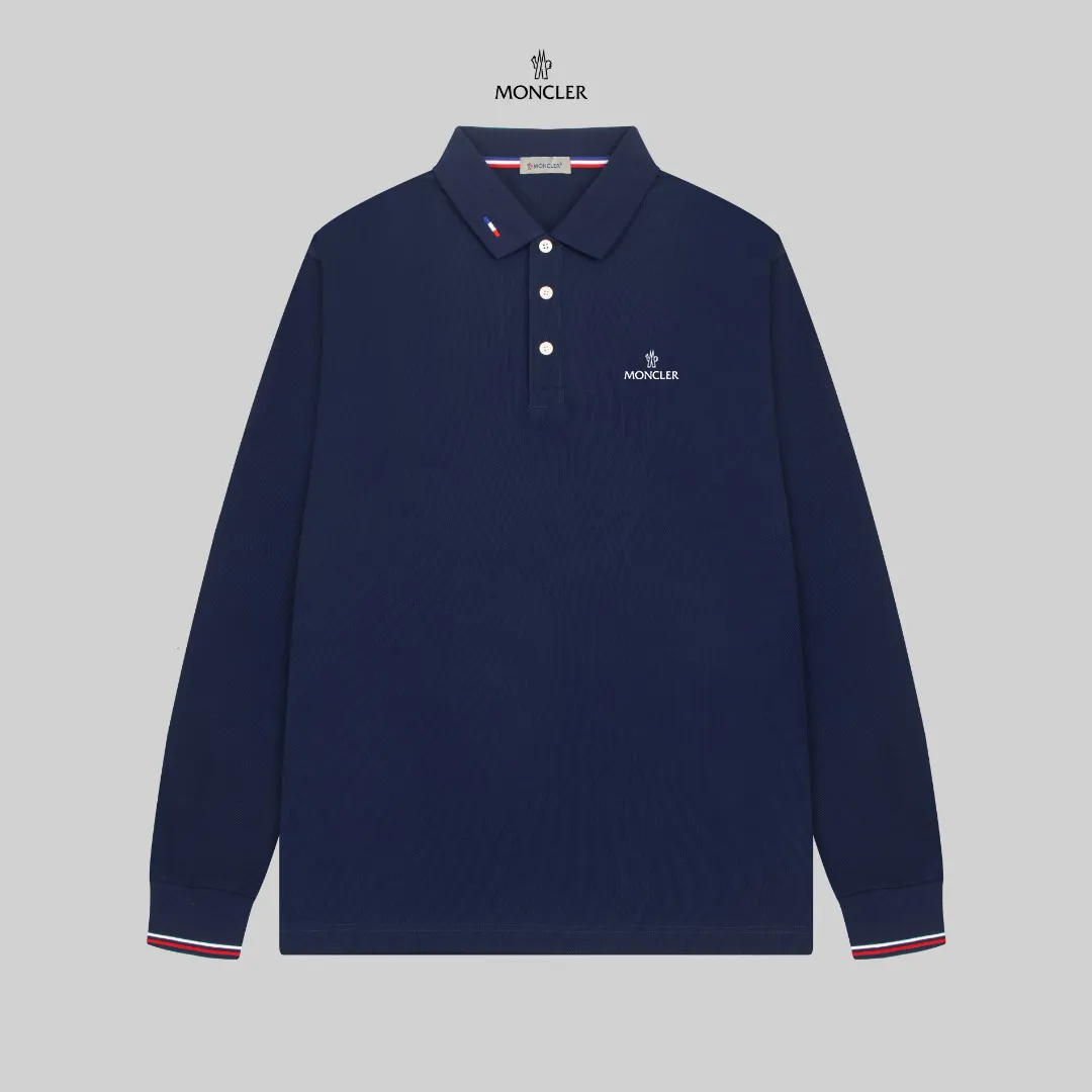 P210 Moncler official website lapel long-sleeved Polo shirt.  A simple yet refined T-shirt. The best item to create a modern and elegant look. Excellent channel product! Customer-supplied Piquet porous fiber pique cotton fabric, which can be called a "breathing fabric."  The unparalleled texture is inseparable from the exquisite materials used in craft tailoring. The craft knitted quilted design makes the hand feel extremely smooth and delicate without any roughness. The original logo design is more luxurious and noble. The upper body is comfortable and classy. The hand feels very smooth and soft. It can be easily controlled regardless of business, fashion or leisure. The age span is very large, which conforms to the trendy and practical dressing customs. It is the first choice for senior urban fashion people.  Black/white/Tibetan orchid Size: M~3XL