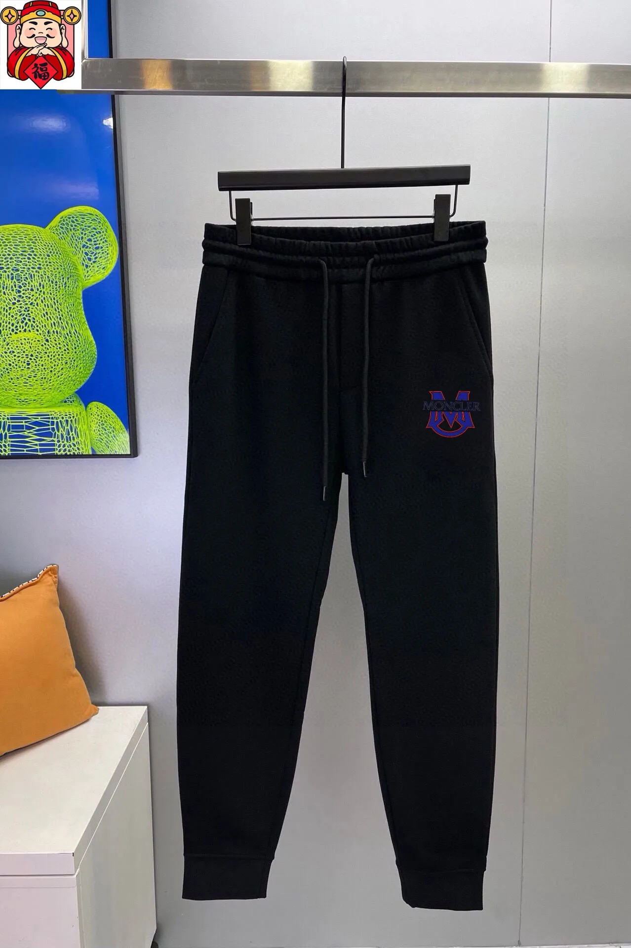 P380 💰【MONCLER】(Gospel for Fatty) hot-selling suit is coming. Focus on the original version of the official website. 2025 new hot-selling sweatshirt suit. The original order is hard to buy. 🇭🇰The meticulous work of top designers is dedicated to a fitting and perfect upper body effect. All-natural high-quality Roman cotton 100%, close-fitting comfort. Noble and elegant hardware all show elegance and noble temperament! Counter size: M-5XL (maximum wear up to 220 pounds)