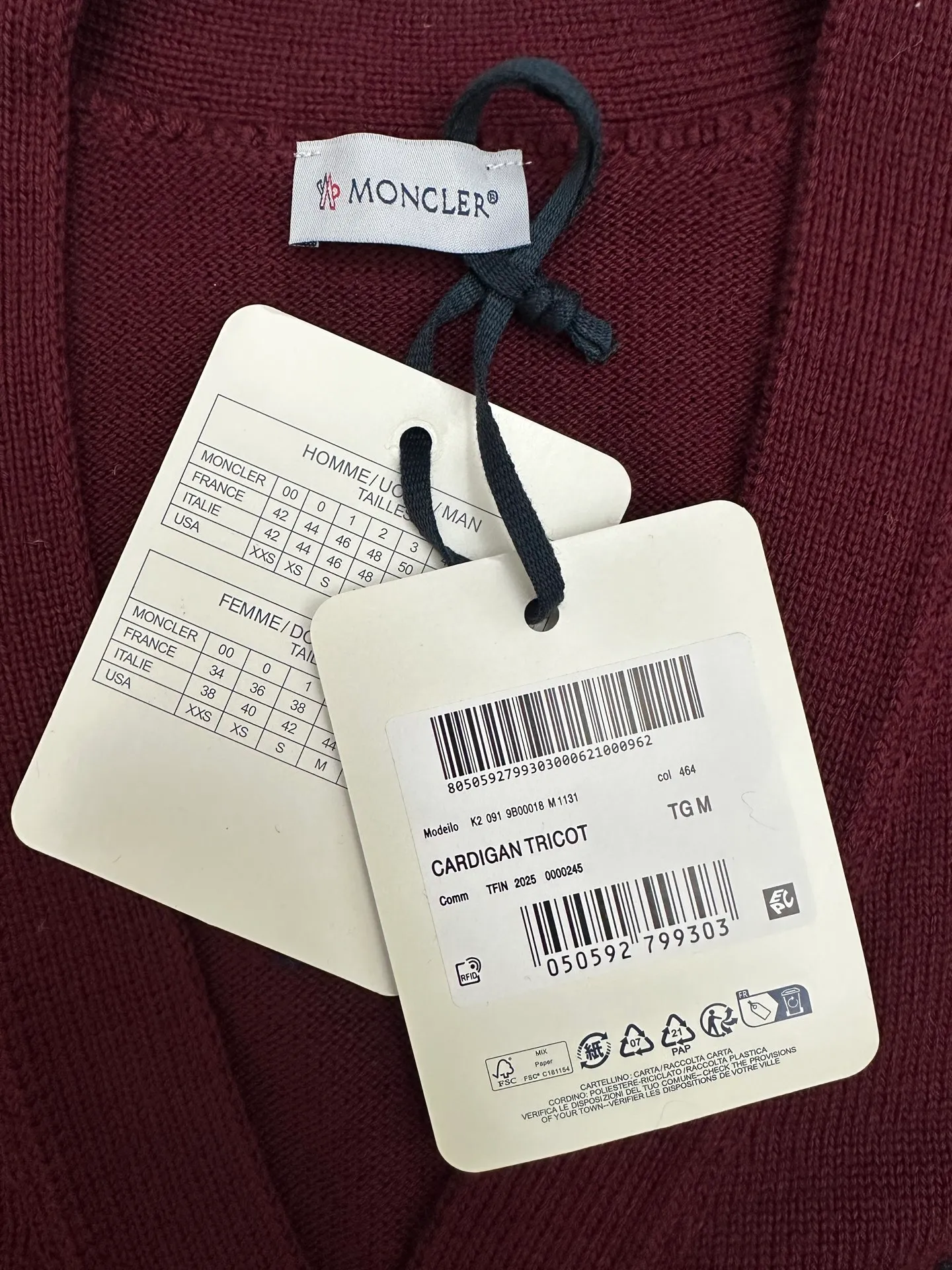 P640 💰 Moncler Men's embroidered monogram wool cardigan M embroidered college-style cardigan is inspired by college-style baseball uniforms. The main color is Bordeaux red with off-white striped ribbing on the cuffs and hem. There is a three-dimensional "M" letter embroidery on the left chest. The overall style is a retro campus feel.  The detailed logo buttons are engraved with the Moncler brand, and the embroidered letters are terry embroidered. The material is 100% wool jersey (7-needle process). It is a medium-thick item. It has button closure + V-neck + patch pocket design. It has a balance of warmth and practicality. It belongs to the Moncler men's casual knitting series. The style is suitable for layering shirts and T-shirts.  Size: S, M, L, XL,