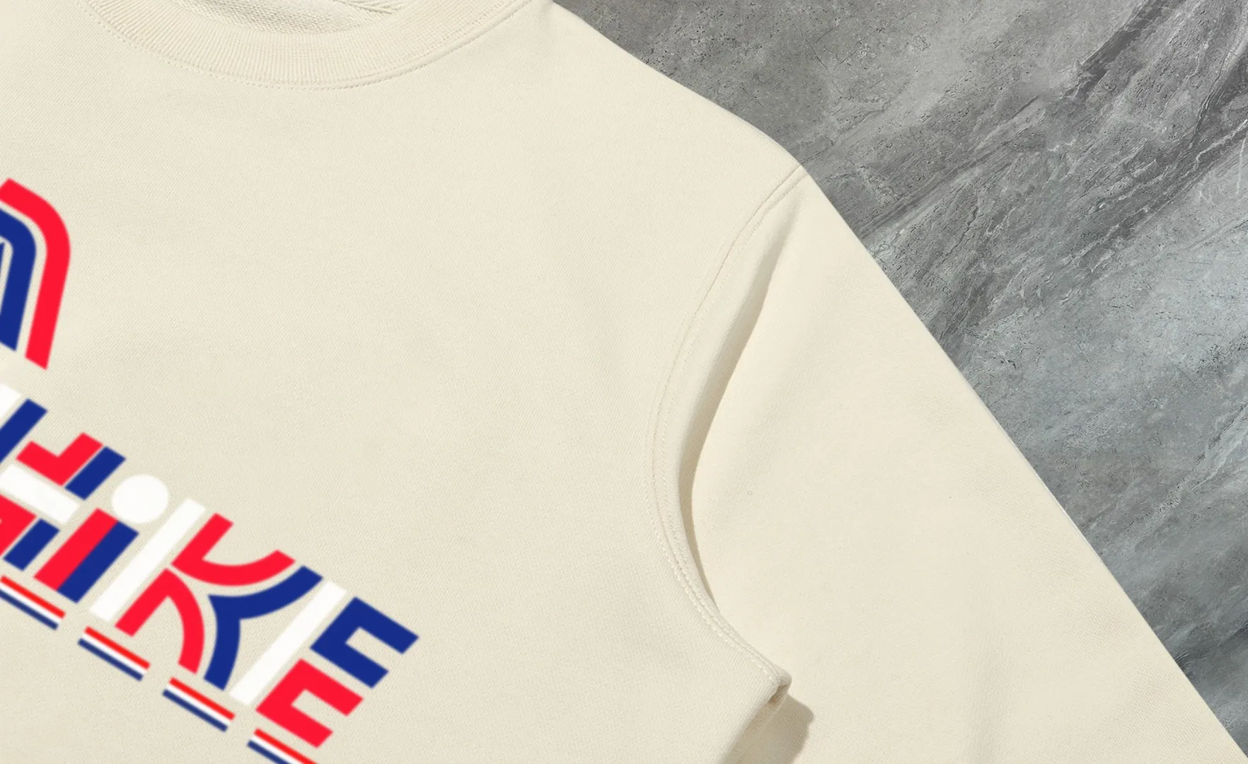 P210 High-version sweatshirt) [Long-term stock] 〖𝐌𝐎𝐍𝐂𝐋𝐄𝐑~Mask〗 Made of 440g heavy-weight fabric. It is different from the market currency. It can be matched with any variety and is properly handsome. 😎The whole dress is made of double waistcoats. The double waistcoats make the whole dress more three-dimensional. Not ordinary factories can do such fine work. 2025 Spring runway version of the T stage, on sale at the counter, round neck terry sweatshirt, high-end double-strand pure cotton, custom-made stretch ribs, dyed in the same vat, complete with three standards, matched with exquisite embroidered LOGO on the chest, simple and advanced, same style for men and women. Color: black, apricot, white, size: S M L XL 2XL