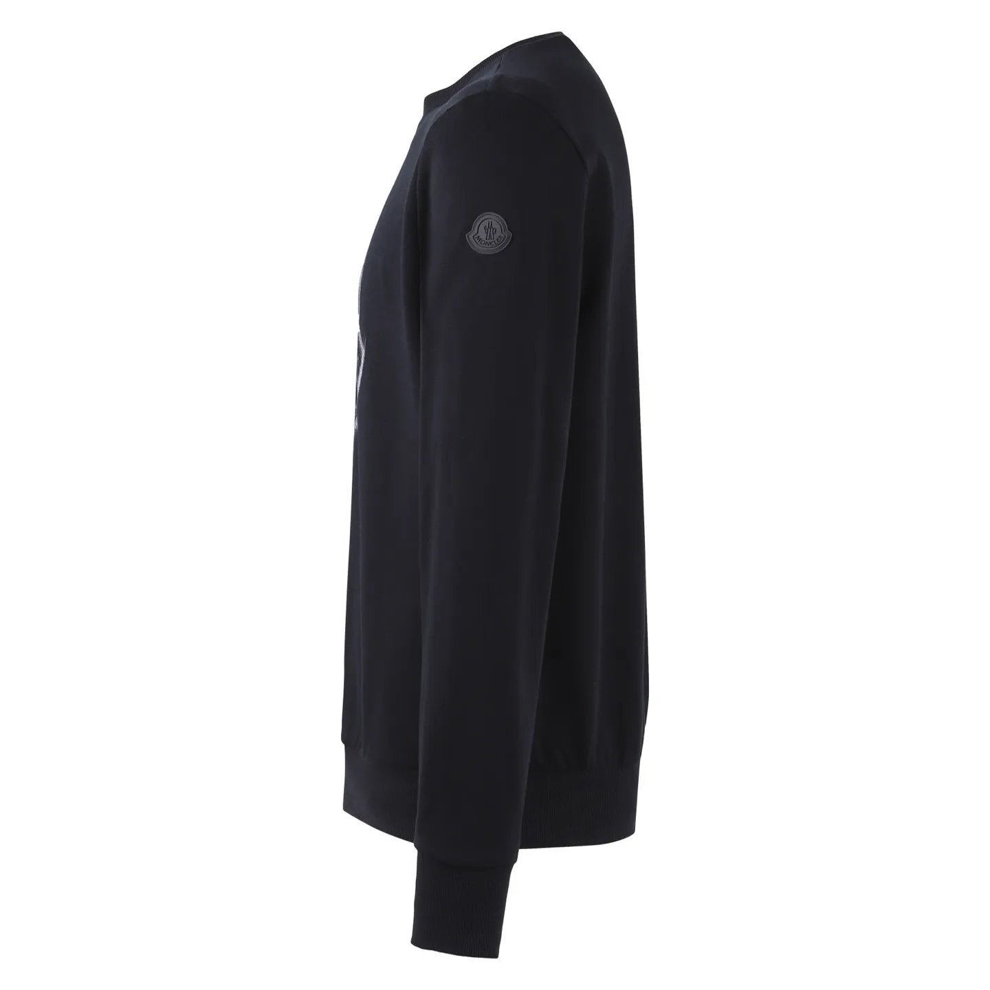 P340 Moncler 24FW Fuzzy Logo Printed Round Neck Sweatshirt (Black) The original version was purchased for RMB 3,926 and developed. The fabric is made of 320g double-ply combed cotton sweatshirt material, and the ribs are made of 2*2 cotton luxury ribs. The fabric enzyme washing process uses biological enzymes to gently wash the fabric, which can not only clean the fabric impurities, but also soften the fiber texture, making the sweatshirt more skin-friendly and soft to the touch, while retaining the stiffness of the fabric itself, making it less likely to deform after long-term wear. The printing part uses digital direct-injection technology: the pattern accurately restores the detailed texture of the brand logo, the color is delicate and has strong adhesion, and it is not easy to fade or crack after washing; the direct-injection process allows the printing to be highly integrated with the fabric without producing a stiff gluey feel, taking into account both aesthetics and wearing comfort. Thanks to the combination of craftsmanship, the clothes not only have a high-end texture, but also take into account the durability of daily wear. It is recommended to hand wash to better maintain the craftsmanship effect. The overall wiring is straight and delicate, the fabric is comfortable and soft, and the color is consistent without color difference. It can be matched with the same style to create a fashionable look and control various occasions. Customized accessories, complete with three standards, the same style for men and women. Size:S-M-L-XL