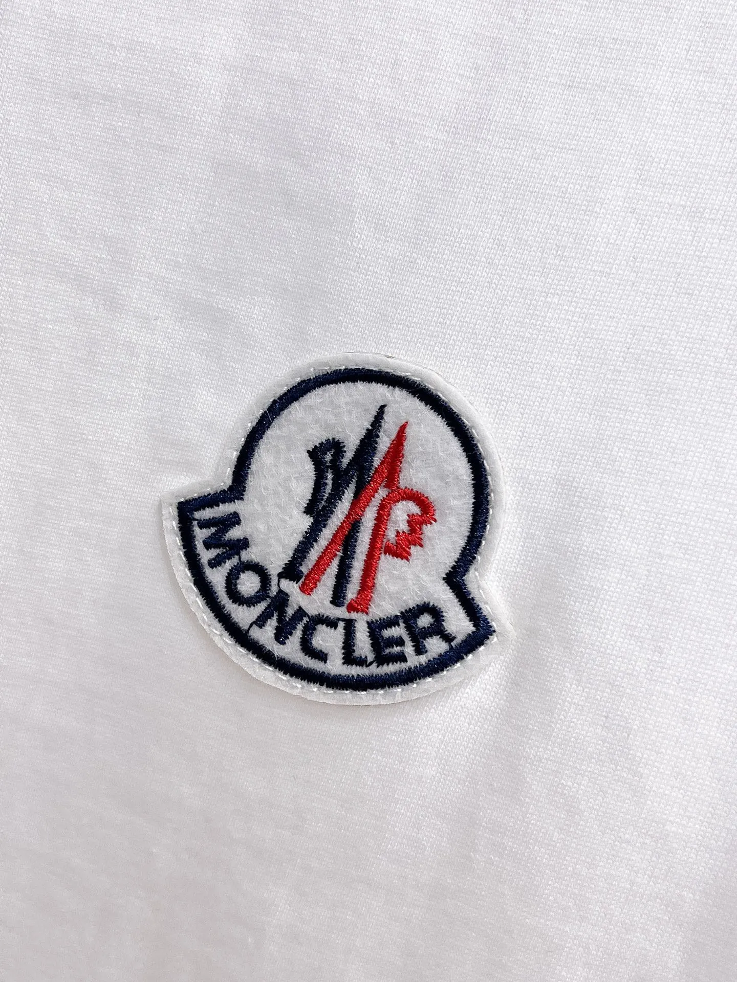 P560 Brand [MONCLER Mouth Covered] 2025 round neck short-sleeved shorts suit. The pure cotton fabric upper body will not be stuffy, the smooth and comfortable skin-friendly effect is more breathable, the fabric has its own texture, classic logo technology, a new interpretation from a unique angle, the first choice for fashion and versatility! Size: M-3XL (maximum wear: 190 pounds)