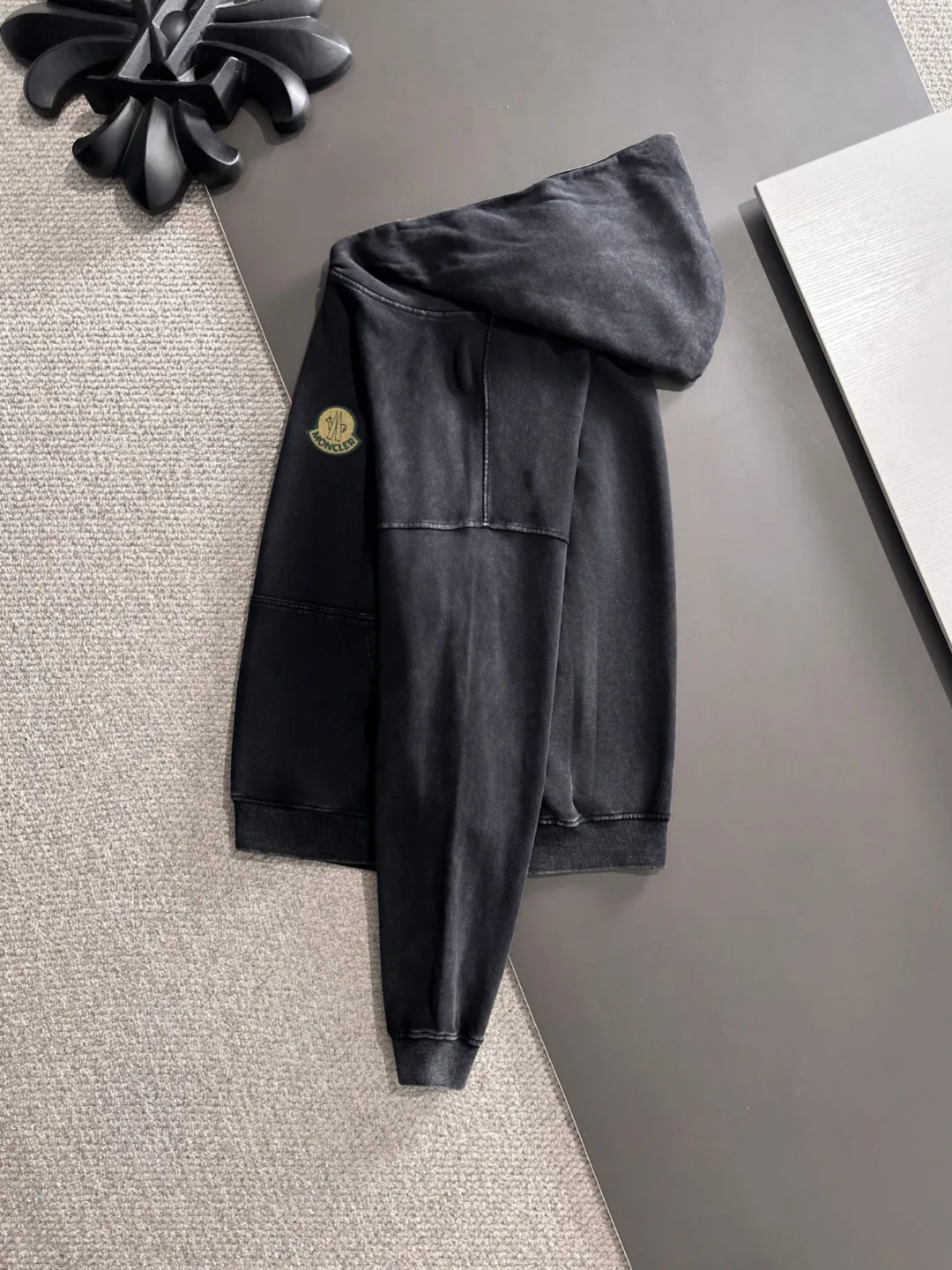 Next day shipping P720 MONCLER/Mongolian high quality 2025 autumn and winter new casual heavy industry suit exclusively developed by yb! High quality production! The top version of the trading company channel order, external orders for imported custom fabrics, high breathability and comfort, impeccable details, absolutely worth buying! This type of suit is also a must-have for lazy people. You don’t have to think about how to match it, you can just get it in one set! Brand element design concept, delicate and soft feel! It presents a casual cut and the upper body shape is great! On sale simultaneously on the official website! From a high-end men's positioning brand, the low-key luxury taste is irresistible! Exquisite workmanship and impeccable quality! The overall style is simple, fashionable and timeless, fully meeting the requirements of stylish and tasteful dressing! Sizes: S to XXL (or state your height and weight when placing an order)