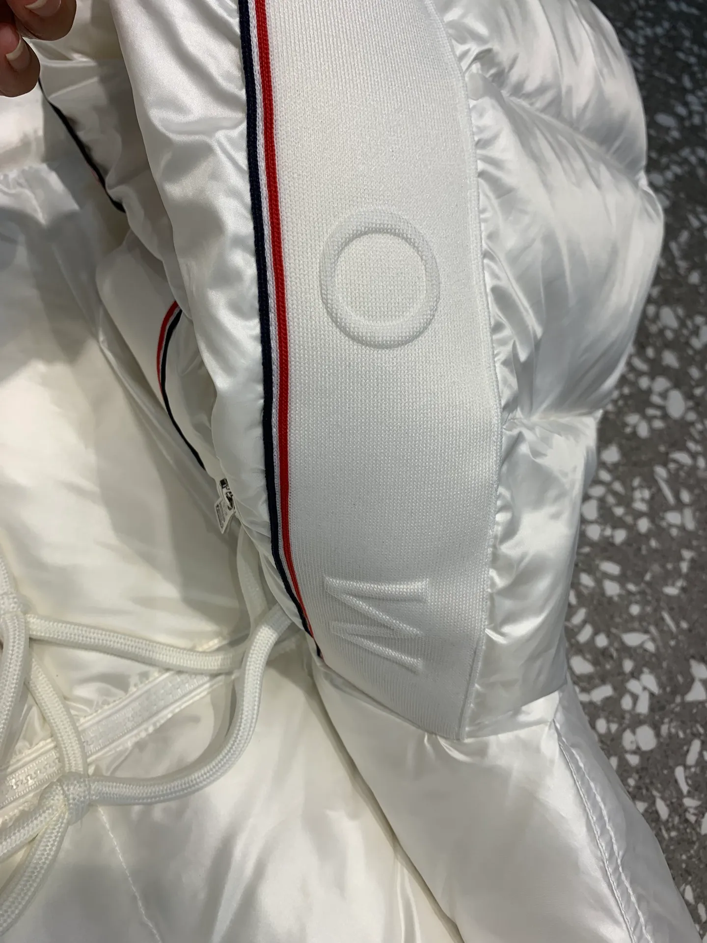 P800 🆕❤️2023🆕Moncler new Pavin short hooded down jacket, same style for men and women Color: black, white Size: 12345
