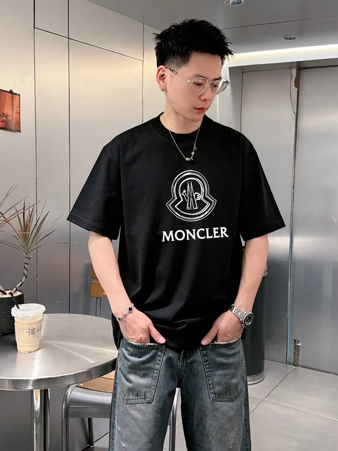 P140 🔥 [MONCLER] 2025FW short-sleeved T-shirt LOGO printing, high-end 26s double yarn 300g fabric, heavy fabric, custom stretcher rib, same vat and dye, complete three standards, same style for men and women, color: black, white, size: S M L XL 2XL