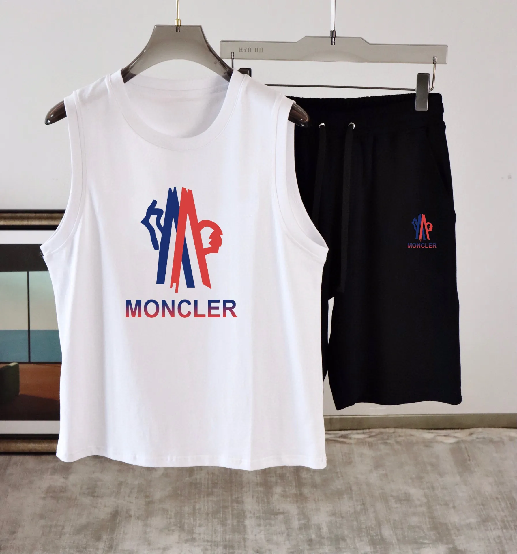 P290 brand [MONCLER] 2025 spring and summer new vest suit, classic and simple style, anyone can drive easily. Imported custom mercerized cotton fabric, soft, comfortable and stylish, sweat-absorbent and breathable, classic brand letter logo design on the chest. Luxurious fashion craft style, foreign trade company order, luxury classic design, fashionable must-have item! Highly recommended to buy! 🔺🔺Counter size: M～3XL