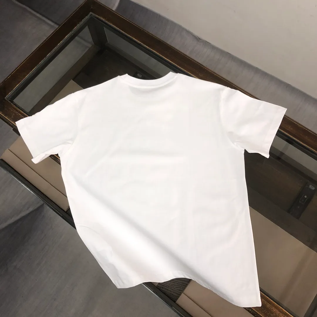 P160 🔥MONCLER The latest short-sleeved T-shirt for couples ~ brand new element pattern printing design ~ the fabric upper body is comfortable and breathable, not stiff, slim cut, made of high-end custom-made pure cotton fabric! The upper body is comfortable and stylish, and it can be worn alone as an inner layer. It is a must-have for fashionistas! ! ! Color: Black White Size: S～XL (please state your height and weight when placing an order)