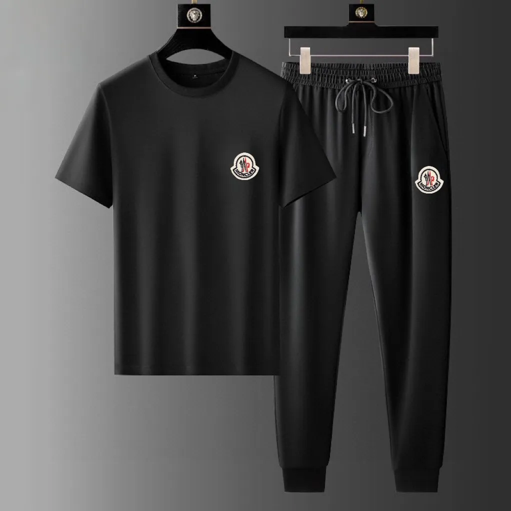 P330 💰【MONCLER】(Fat Man's Gospel) The same style as the 2025 official website. World-renowned luxury brand. Summer men's (double mercerized) high-quality 🐂 suit. It is made of imported original fabrics. It is a trendy style of the season and a versatile hit. Simple and elegant, precise workmanship allows you to be at the top of fashion. Size: M-5XL (can be worn up to 220 pounds)