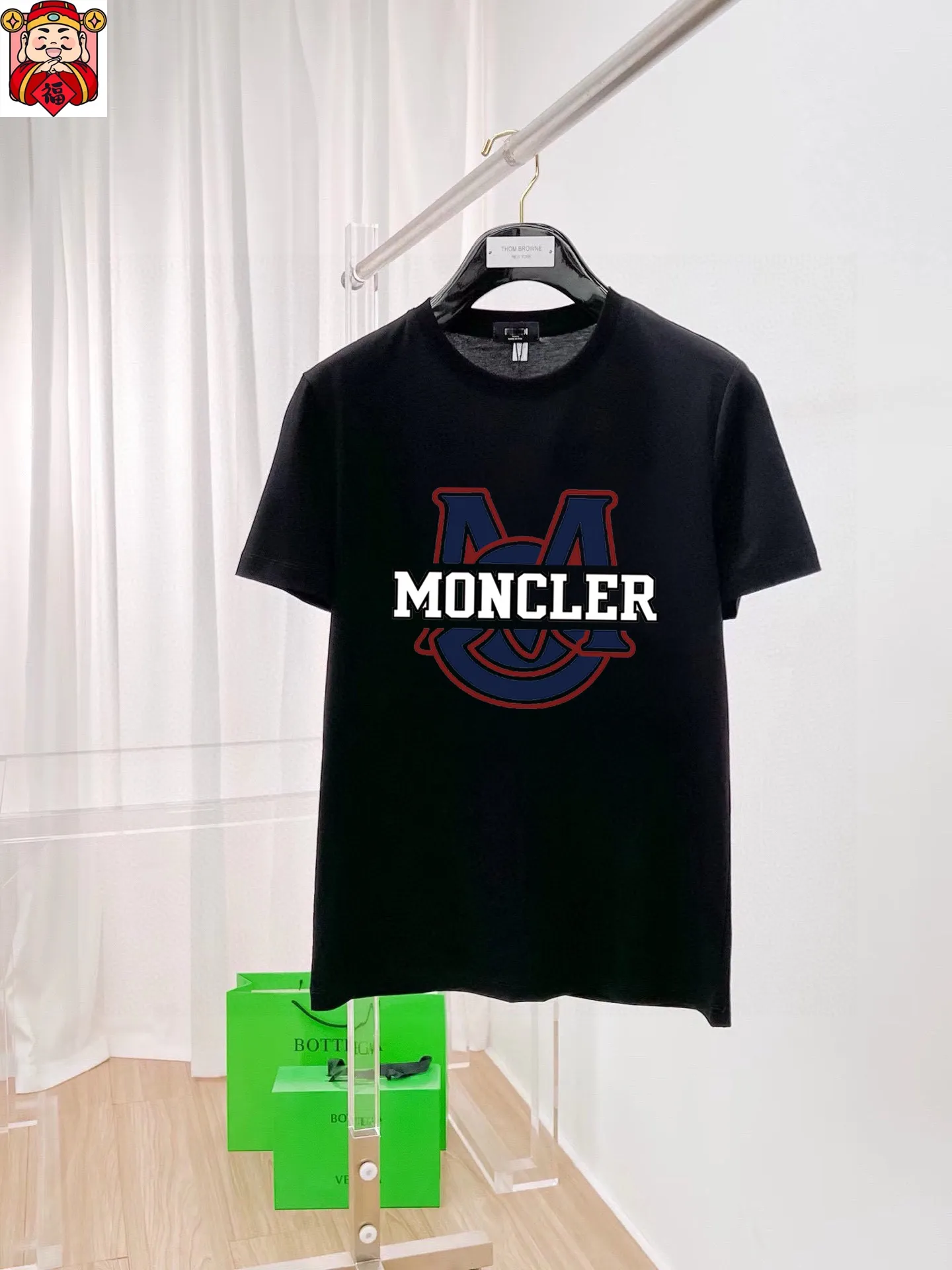 P140 Original men's casual short-sleeved T-shirt from the brand [MONCLER] (Good News for Fat People), new product for the spring and summer of 2025, customized with top-notch logo craftsmanship on the chest, matching details throughout the piece, top-notch quality and tailoring design, customized imported mercerized cotton fabric! Full of style, the color scheme is light and versatile. M-5XL (wear up to 220 pounds)
