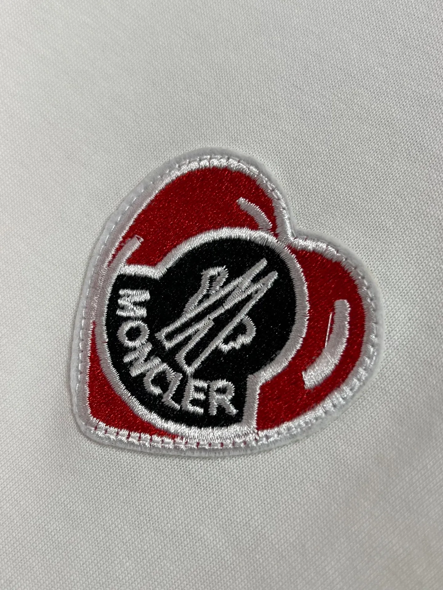 P160 Moncler/Mongolian 2025 spring and summer new products, complete with three labels, round neck short-sleeved T-shirt, good product, no need to introduce too much, look at the details, counter size: S-XL 175/140, M recommended