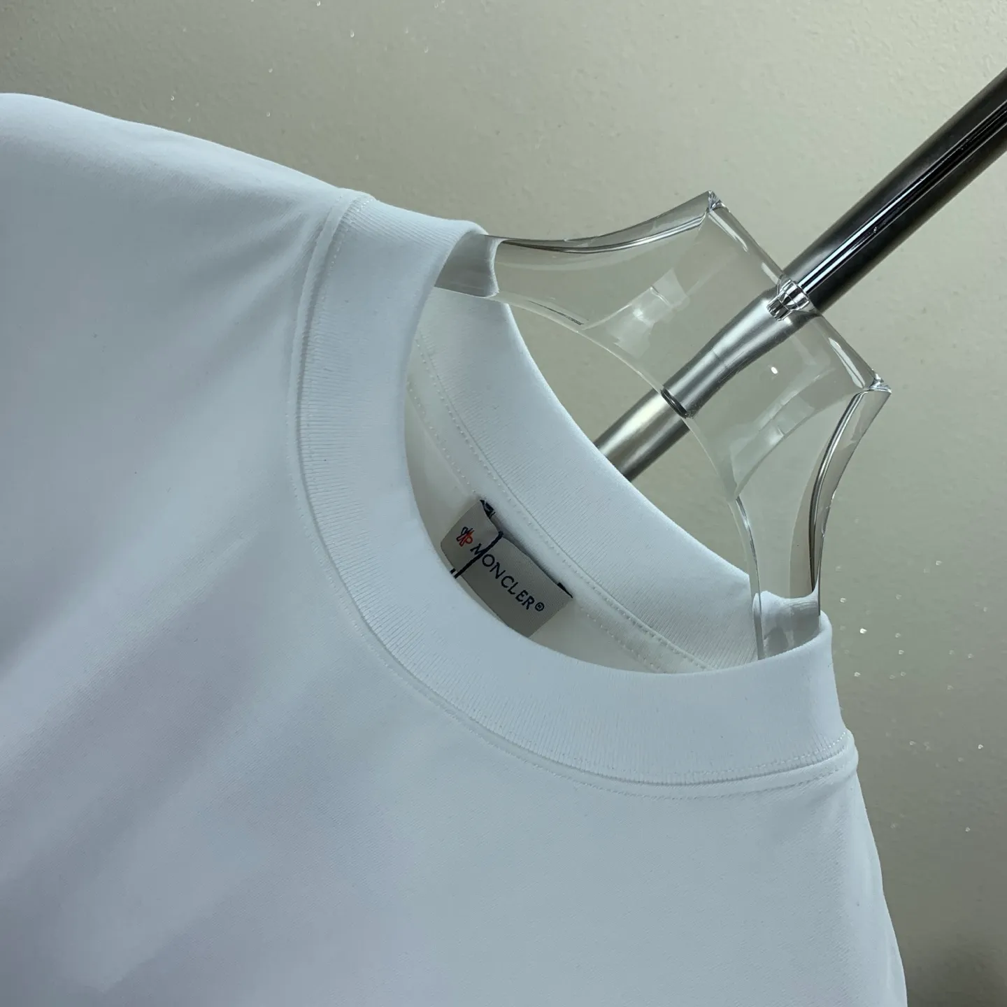 P170 MONCLER 2025 spring and summer new model, trendy hollow patch embroidery, round neck short-sleeved T-shirt, fashionable men and women, S M L XL XXL five sizes black white
