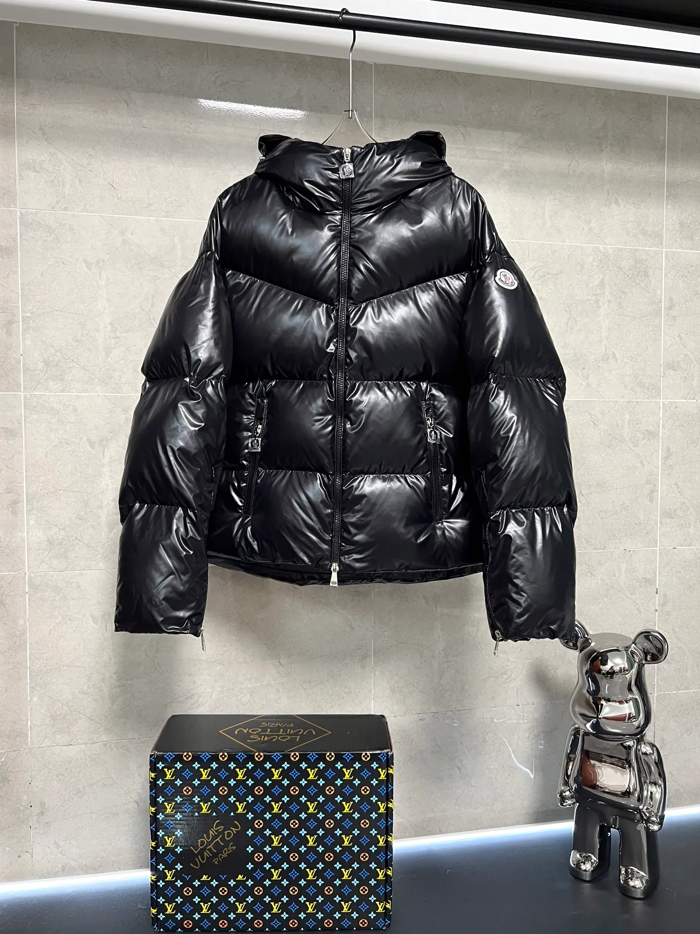 P880 moncler 🌟Abbaye short hat with hidden letters, the essence of Moncl fashion. Low-key and stylish, versatile style, very good upper body effect. This one is enough to keep warm in autumn and winter... Order from trading company High quality Color: black Size: 1234