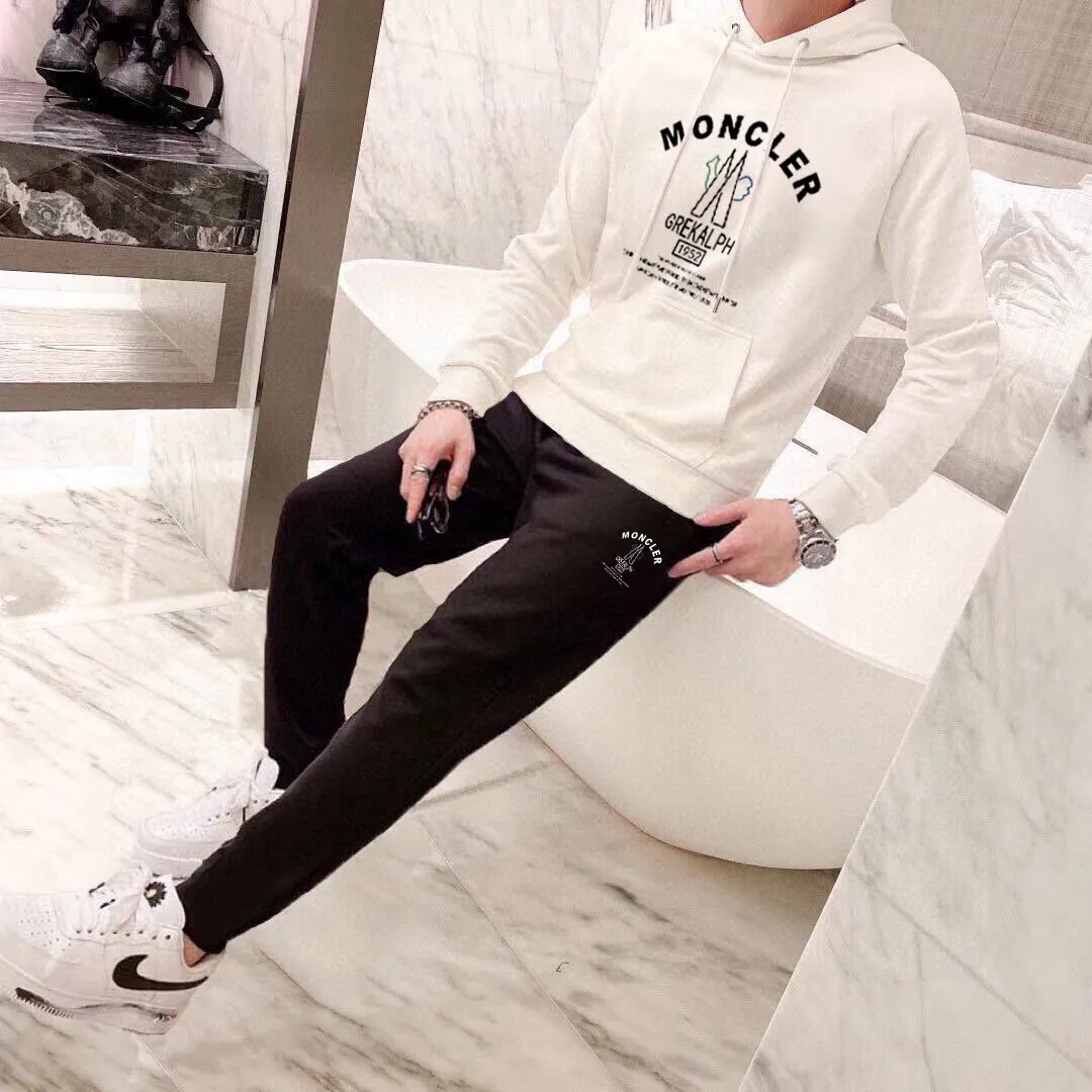 P380 [MONCLER] (Gospel for Fatty) hot-selling suit is coming. Focus on the original version of the official website. 2025 new hot-selling sweatshirt suit. The original order is the best product🇭🇰. It is the meticulous work of top designers for a fitting and perfect upper body effect. All-natural high-quality Roman cotton 100%, close-fitting comfort, noble and elegant! Original hardware embodies elegance and nobility! Counter size: M-5XL (maximum wear up to 220 pounds)