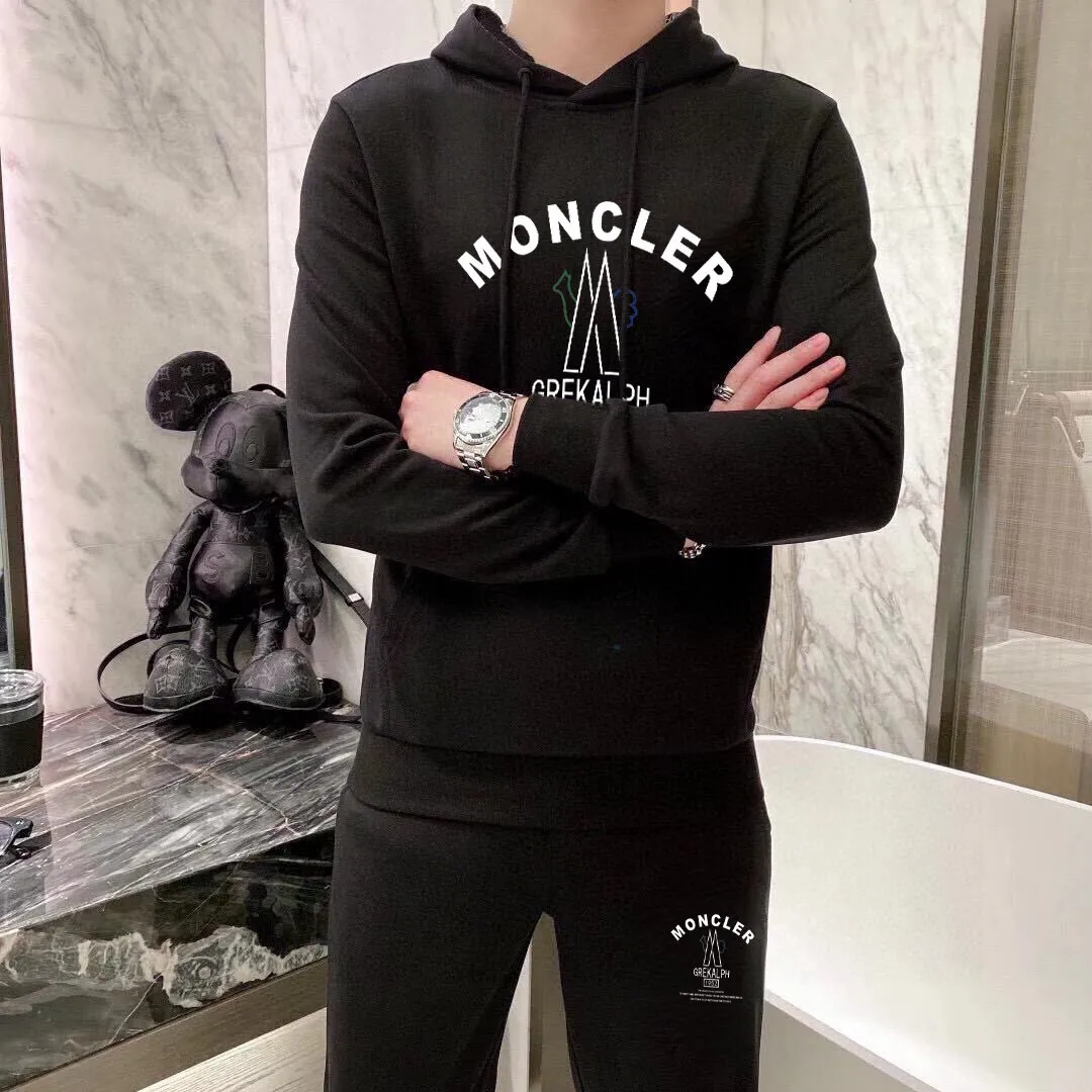 P380 [MONCLER] (Gospel for Fatty) hot-selling suit is coming. Focus on the original version of the official website. 2025 new hot-selling sweatshirt suit. The original order is the best product🇭🇰. It is the meticulous work of top designers for a fitting and perfect upper body effect. All-natural high-quality Roman cotton 100%, close-fitting comfort, noble and elegant! Original hardware embodies elegance and nobility! Counter size: M-5XL (maximum wear up to 220 pounds)