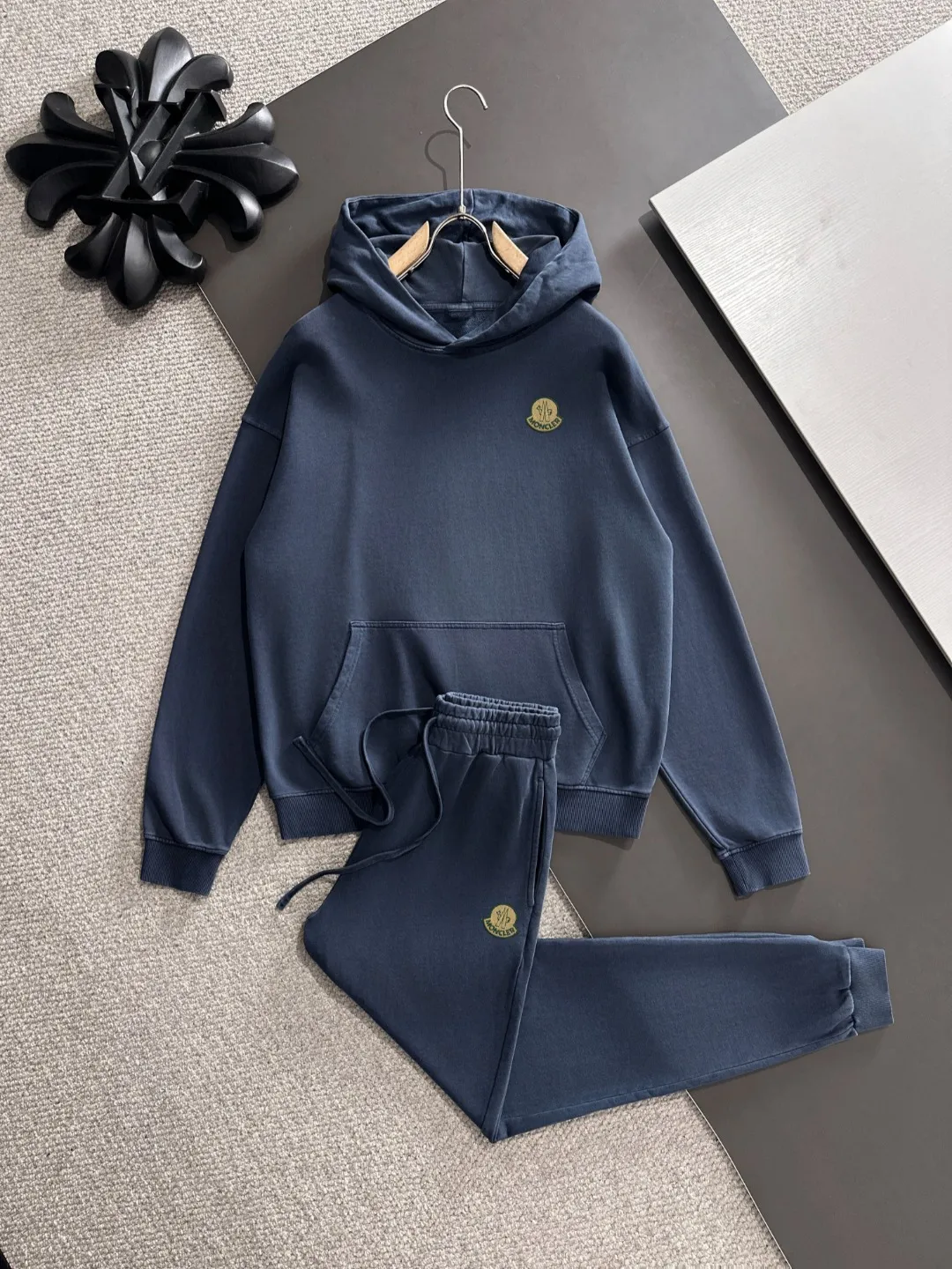 Next day shipping P720 MONCLER/Mongolian high quality 2025 autumn and winter new casual heavy industry suit exclusively developed by yb! High quality production! The top version of the trading company channel order, external orders for imported custom fabrics, high breathability and comfort, impeccable details, absolutely worth buying! This type of suit is also a must-have for lazy people. You don’t have to think about how to match it, you can just get it in one set! Brand element design concept, delicate and soft feel! It presents a casual cut and the upper body shape is great! On sale simultaneously on the official website! From a high-end men's positioning brand, the low-key luxury taste is irresistible! Exquisite workmanship and impeccable quality! The overall style is simple, fashionable and timeless, fully meeting the requirements of stylish and tasteful dressing! Sizes: S to XXL (or state your height and weight when placing an order)