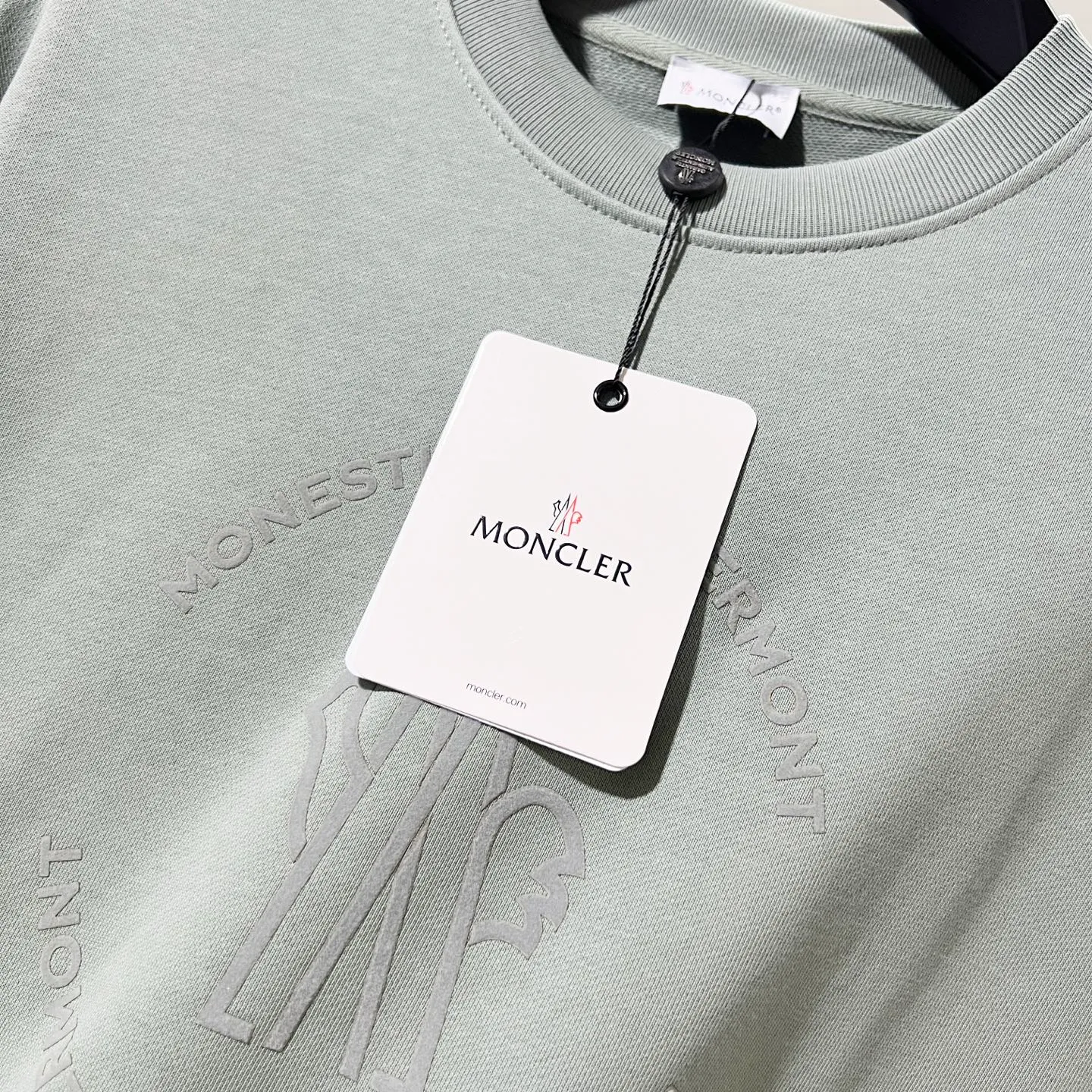 P220 MONCLER/Mask 420g pure cotton round neck sweatshirt, flocked printed letter LOGO, arm nylon chapter pocket logo, official synchronization, high version, high quality, fashionable personality, versatile trend, pure original quality, original fabric, tag, collar label, washed wheat, complete three standards, color: black, apricot, light green. Size: XS-L