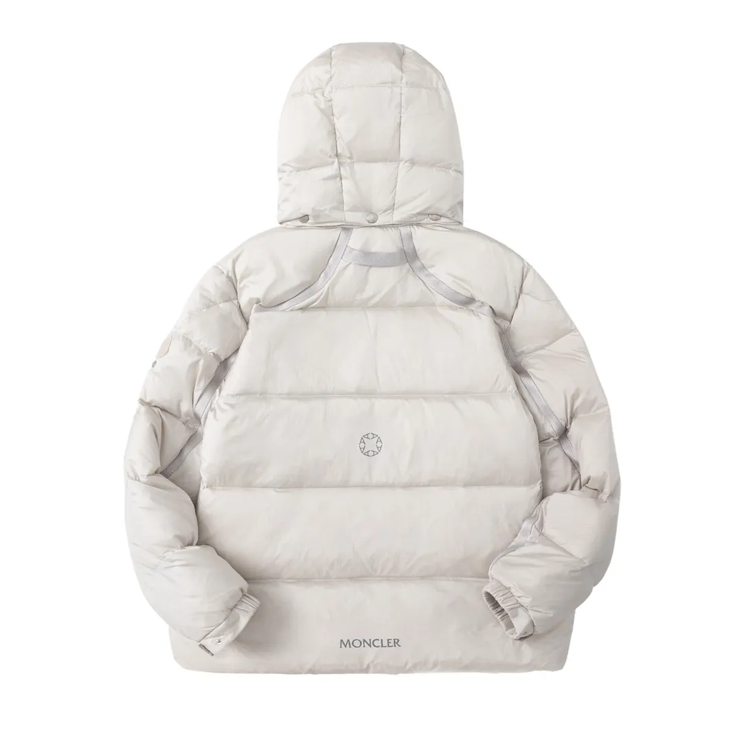 P980 Moncler | Moncler The combination of zipper and hardware looks more advanced! A simple design allows you not to be afraid of the cold in winter! Filled with white down for warmth and care! The two-way zipper fly can adjust the shape of the clothing and lock in the temperature!  The imported fabrics are supplied by customers, are windproof and snowproof, have a first-class feel, full texture, and no velvet leakage! The inside is full of down, international standard 90% white duck down ➕ 10% white duck feathers! High fluffiness and great warmth retention properties! Simple silhouettes and cuts can be styled in any style! How to tell whether a piece of down has high down content? Open the inside and press the convex part of the down, and it will rebound slowly! Please pay attention to the distinction. The ingredients of many washed wheat products on the market are different from the real thing! Our family guarantees that not a single ingredient is missing!  Outer layer material: customized m fabric material provided by customers! High density! Not only is it breathable and comfortable to wear! It also has good anti-low temperature, anti-static and anti-wrinkle effects! Specially designed ultra-durable fabric to keep you warm and dry even in extreme environmental climates!  It can bring you the best warmth in late autumn, with pure British blood! Bring an extraordinary experience! A down vest can bring you plenty of warmth in autumn and winter when the temperature changes suddenly!  If you come across such a beautiful model, hurry up and grab it. Exclusive stock, exclusive resource gifts, super recommended! Needless to say, it’s a good thing. It would be a pity to miss it. I look forward to your fans’ perfect performance!  Product Color: Black Silver Gray Size: 1 2 3 4 5