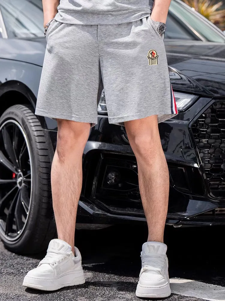 P560 Brand [MONCLER Mouth Covered] 2025 round neck short-sleeved shorts suit. The pure cotton fabric upper body will not be stuffy, the smooth and comfortable skin-friendly effect is more breathable, the fabric has its own texture, classic logo technology, a new interpretation from a unique angle, the first choice for fashion and versatility! Size: M-3XL (maximum wear: 190 pounds)
