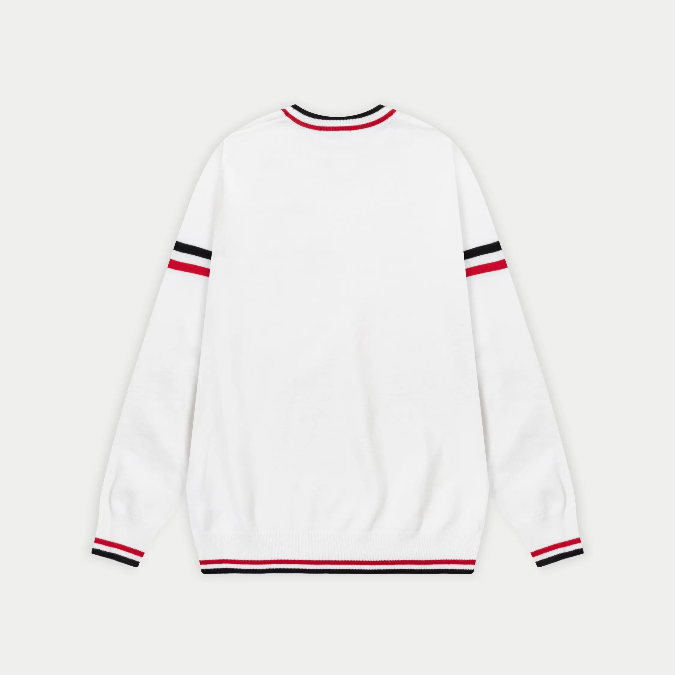 P300 MONCLER muzzle 25ss new round neck sweater. Original fabric. Made of customized natural medium-thick imported wool yarn. It feels very comfortable and smooth. The version is quite wide and stylish. Produced by a first-line brand factory. Woven by imported machines. It is very soft and skin-friendly to wear. It will not deform after long-term wear. The latest autumn and winter style. Fashionable and personalized. Super versatile and good-looking. Very suitable for both men and women. A must-have for everyone. Color: white blue black Size: M-3XL