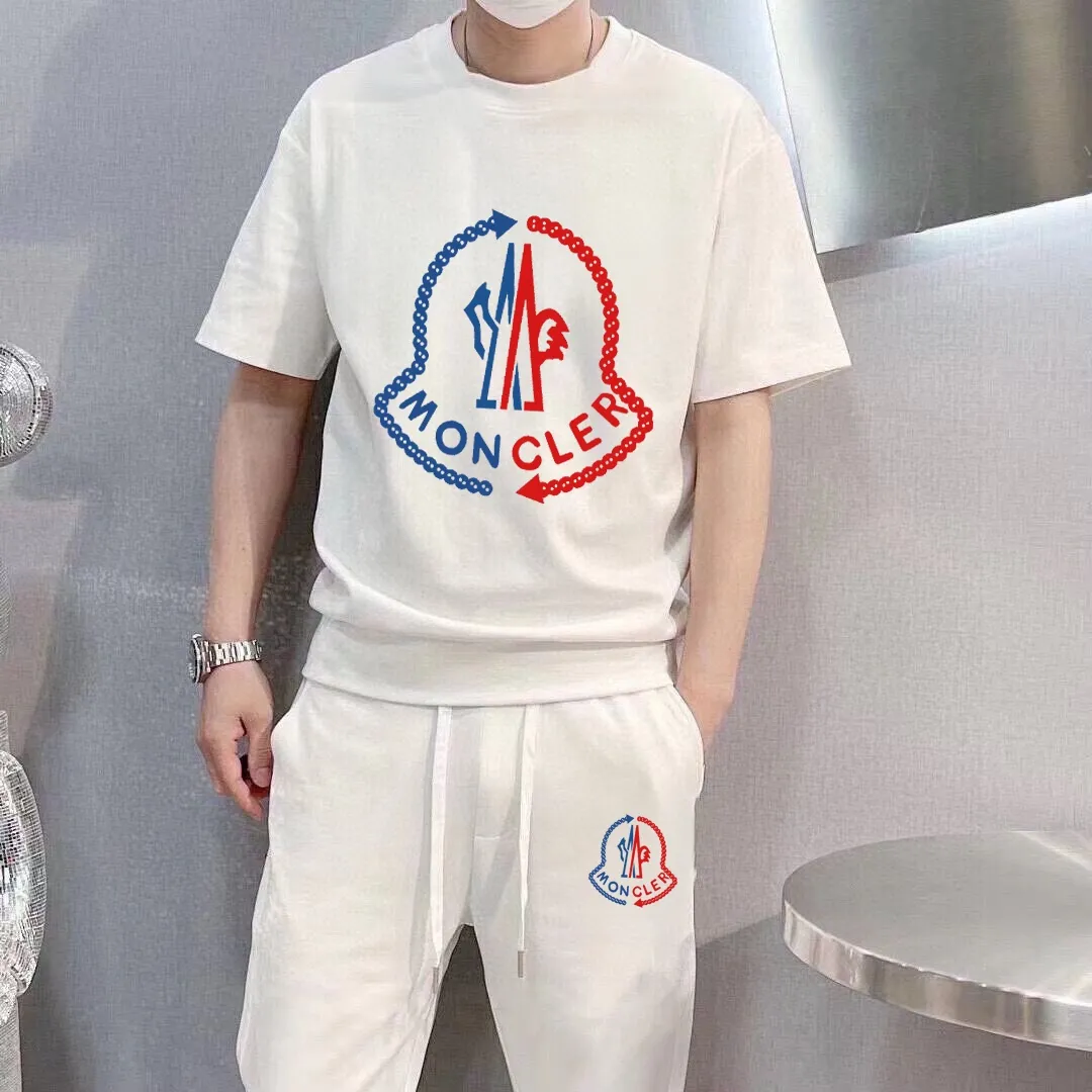 P330 [MONCLER Mouth Mouth] (Fat Man's Gospel) The same style as the 2025 official website. World-renowned luxury brand. Summer men's (double mercerized) high-quality 🐂 suit. It is made of imported original single fabrics. It is a fashion trend of the season and a versatile hit. Simple and elegant, precise workmanship allows you to be at the top of fashion. Size: M-5XL (can be worn up to 220 pounds)