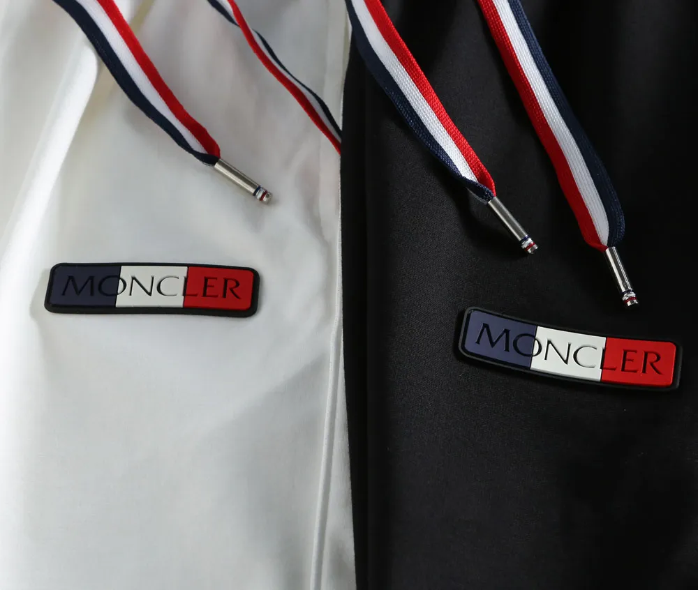 P210 🌸🌸 Moncler 2025 spring and summer new trousers [knitted trousers] feel comfortable to wear, low-key yet luxurious, very high-end, with pockets designed to be fashionable and high-end. Needless to say, the trousers style and tailoring needless to say, the upper body is exquisite and vivid. Really first-class and top-quality materials. Really top-level casual pants and elastic pants, of outstanding quality. After heavy washing, the trousers are very soft and not picky. The upper body is absolutely stylish. Extremely luxurious. Size:M-4XL