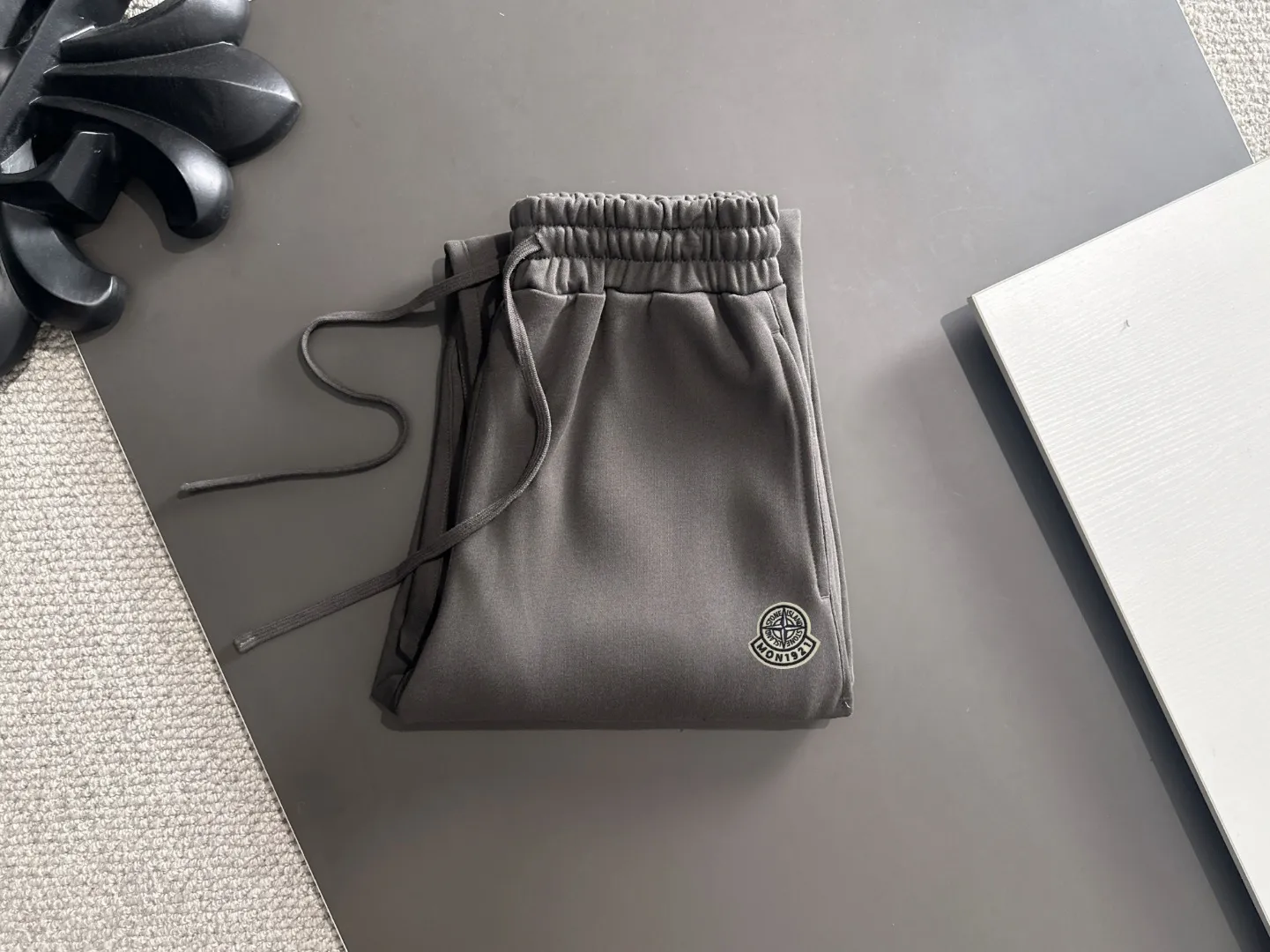Next day shipment P720 Stone lsland/Stone Island co-branded MONCLER/Mongolian high quality 2025 autumn and winter new casual heavy industry suit exclusively developed by yb! High quality production! The top version of the trading company channel order, external orders for imported custom fabrics, high breathability and comfort, impeccable details, absolutely worth buying! This type of suit is also a must-have for lazy people. You don’t have to think about how to match it, you can just get it in one set! Brand element design concept, delicate and soft feel! It presents a casual cut and the upper body shape is great! On sale simultaneously on the official website! From a high-end men's positioning brand, the low-key luxury taste is irresistible! Exquisite workmanship and impeccable quality! The overall style is simple, fashionable and timeless, fully meeting the requirements of stylish and tasteful dressing! Sizes: S to XXL (or state your height and weight when placing an order)