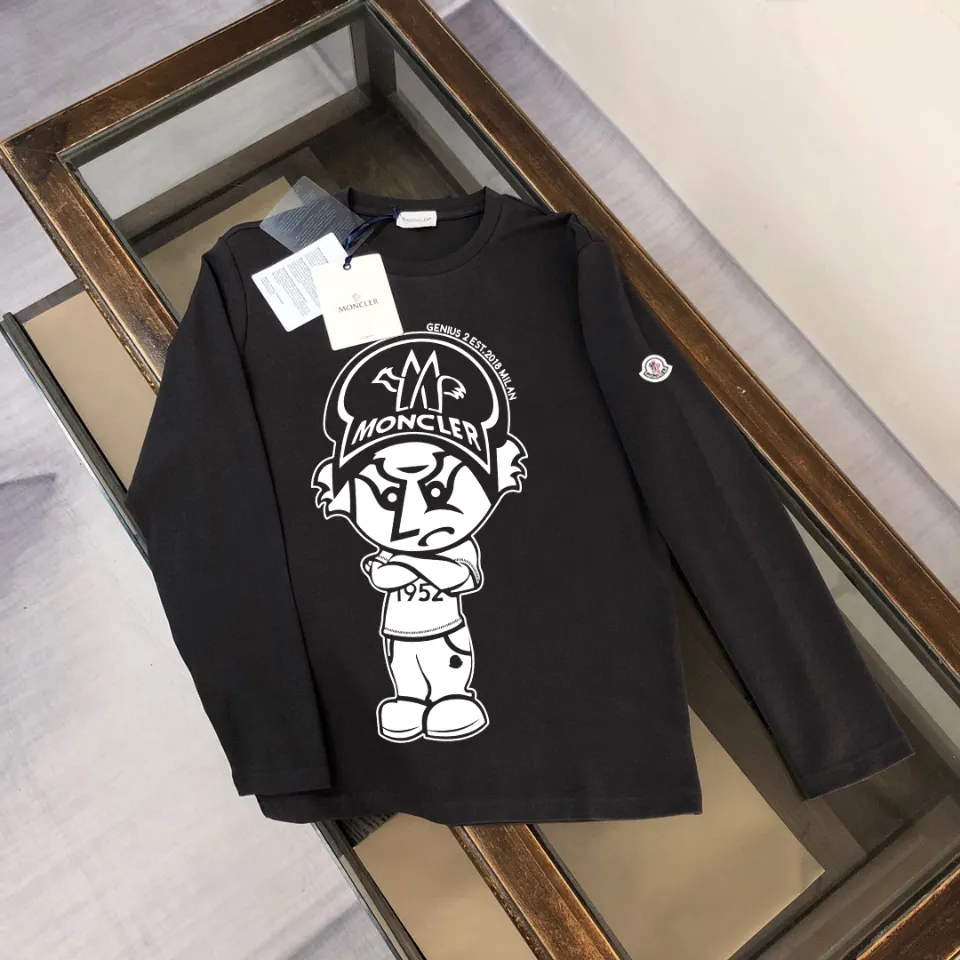 P180, a non-off-the-shelf model, you can trust it. Moncler printed long-sleeved T-shirt, 240g breathable cotton fabric, very soft and comfortable texture, does not shrink, does not deform, does not ball), can be worn alone as a base layer. Original customized accessories, collar label, care mark, hangtag, packaging (perfect details) Color: White Black Size: XS S M L