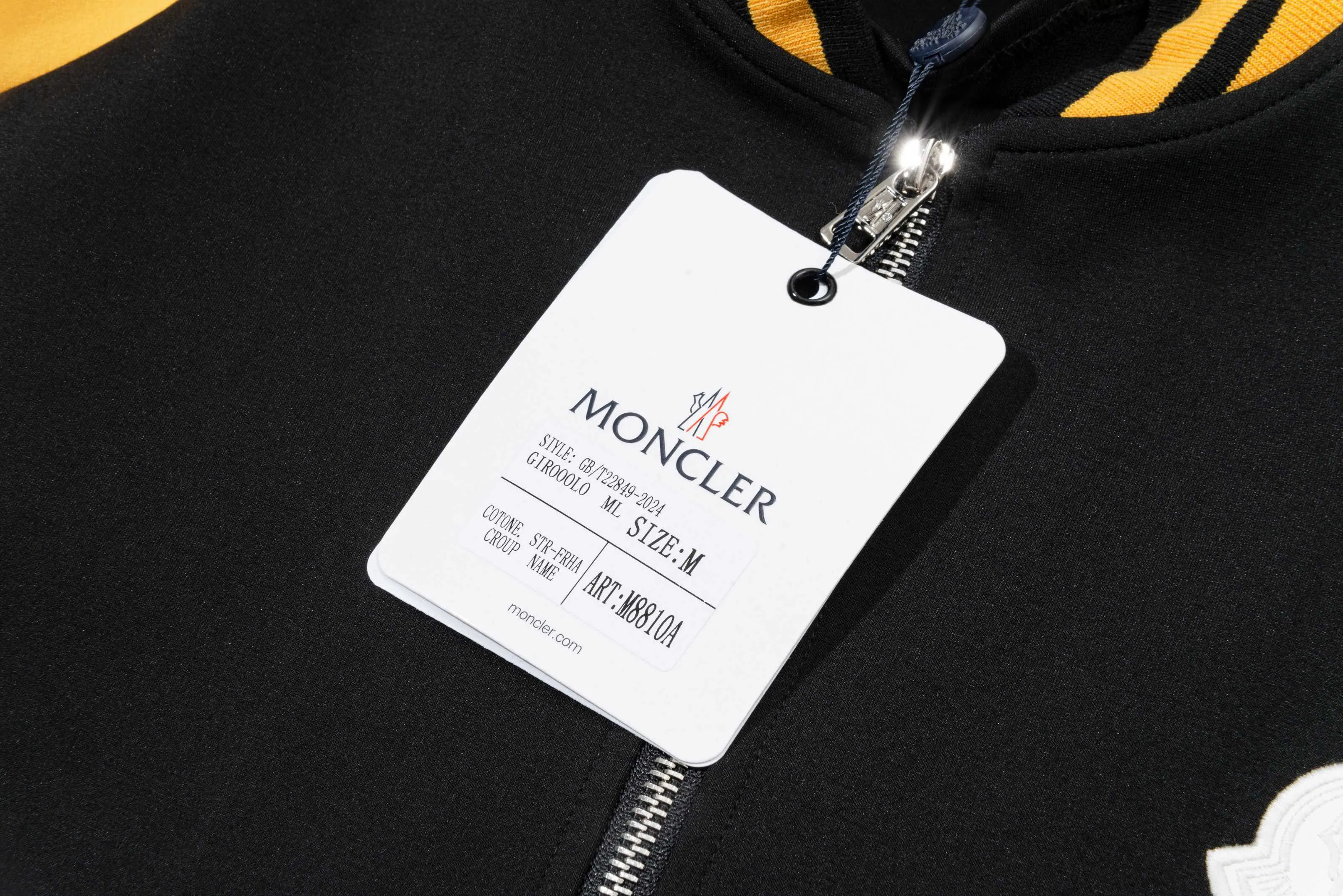 P270 MONCLER/Mask Custom fabric suit zipper jacket Color block design embroidered micro-label LOGO hand sleeve webbing technology Official synchronization High version High quality Fashion personality Versatile trend Pure original quality Original fabric Hang tag Collar label Washed wheat Complete three standards Color: black and white. Black green. Black yellow. Size: S-2XL