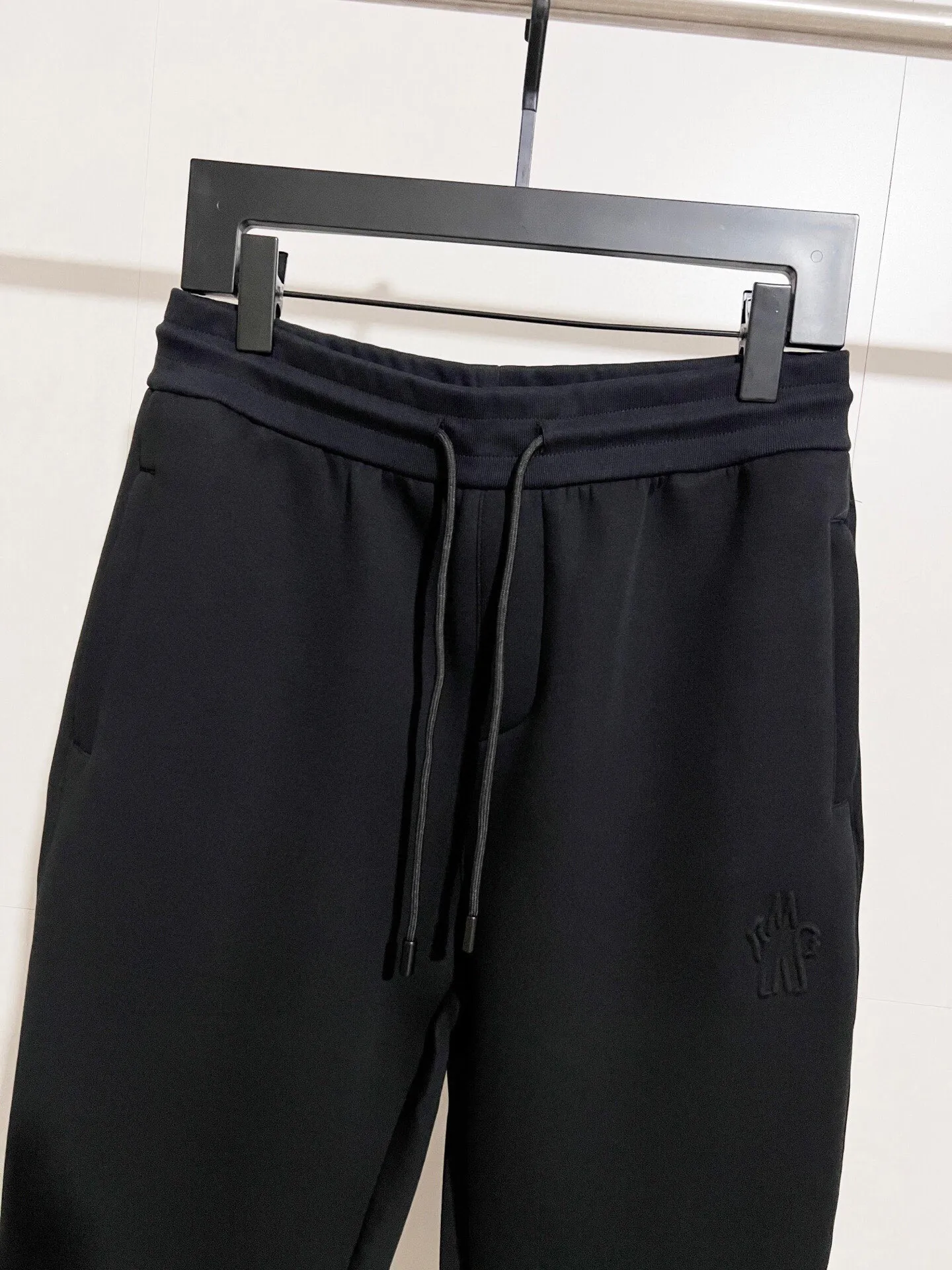 💰Coat 225, trousers 170, thickened air cotton🔥 Recommended hot items for foreign trade orders - Moncler's official website is synchronized with the new thickened air cotton casual jacket - using exclusively customized imported 480g air layer fabric, extremely comfortable upper body, complete custom accessories, exclusive quality differentiated currency, welcome to compare -Color: black sapphire blue -Size: M L XL XXL