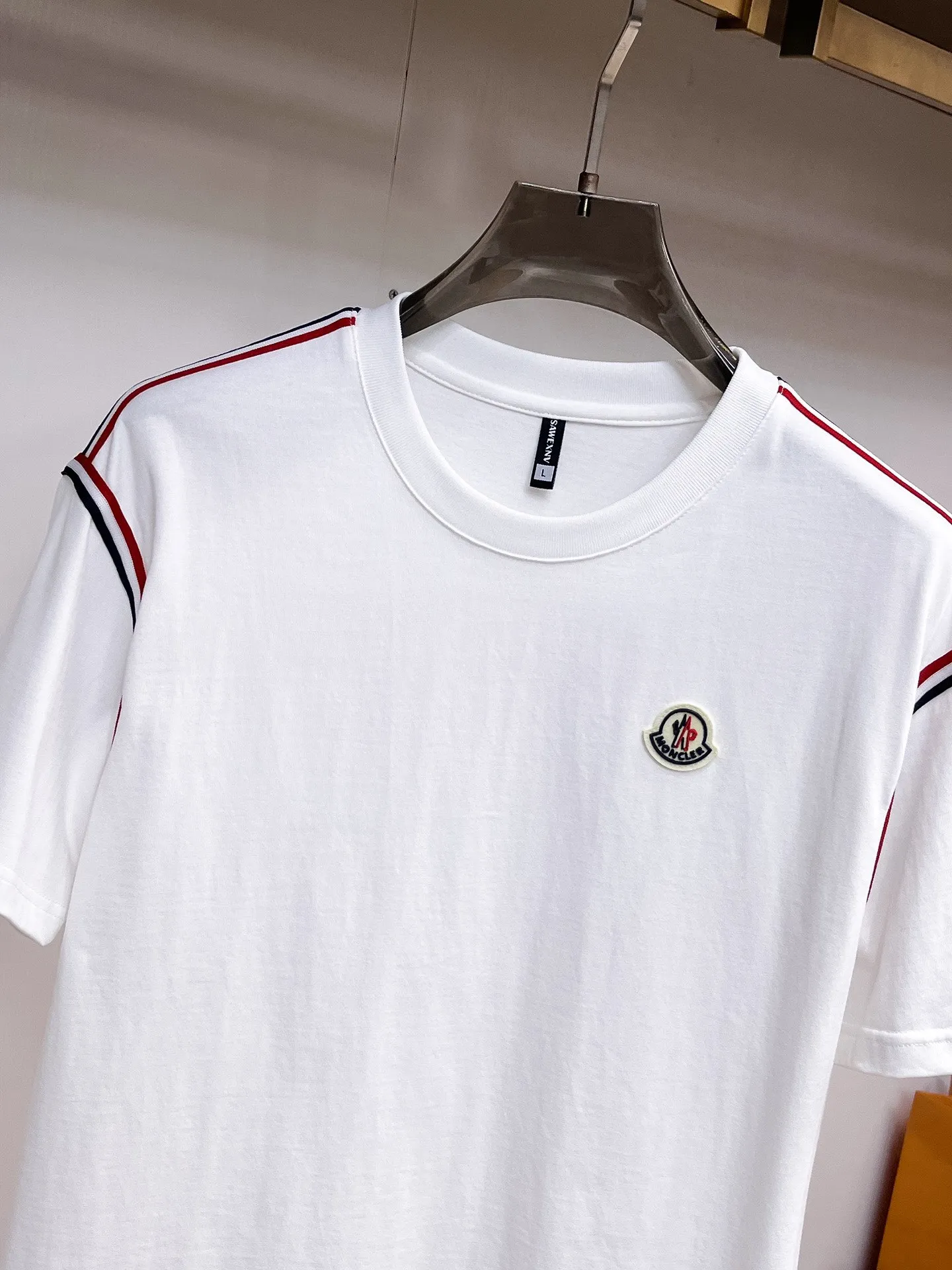 P560 Brand [MONCLER Mouth Covered] 2025 round neck short-sleeved shorts suit. The pure cotton fabric upper body will not be stuffy, the smooth and comfortable skin-friendly effect is more breathable, the fabric has its own texture, classic logo technology, a new interpretation from a unique angle, the first choice for fashion and versatility! Size: M-3XL (maximum wear: 190 pounds)