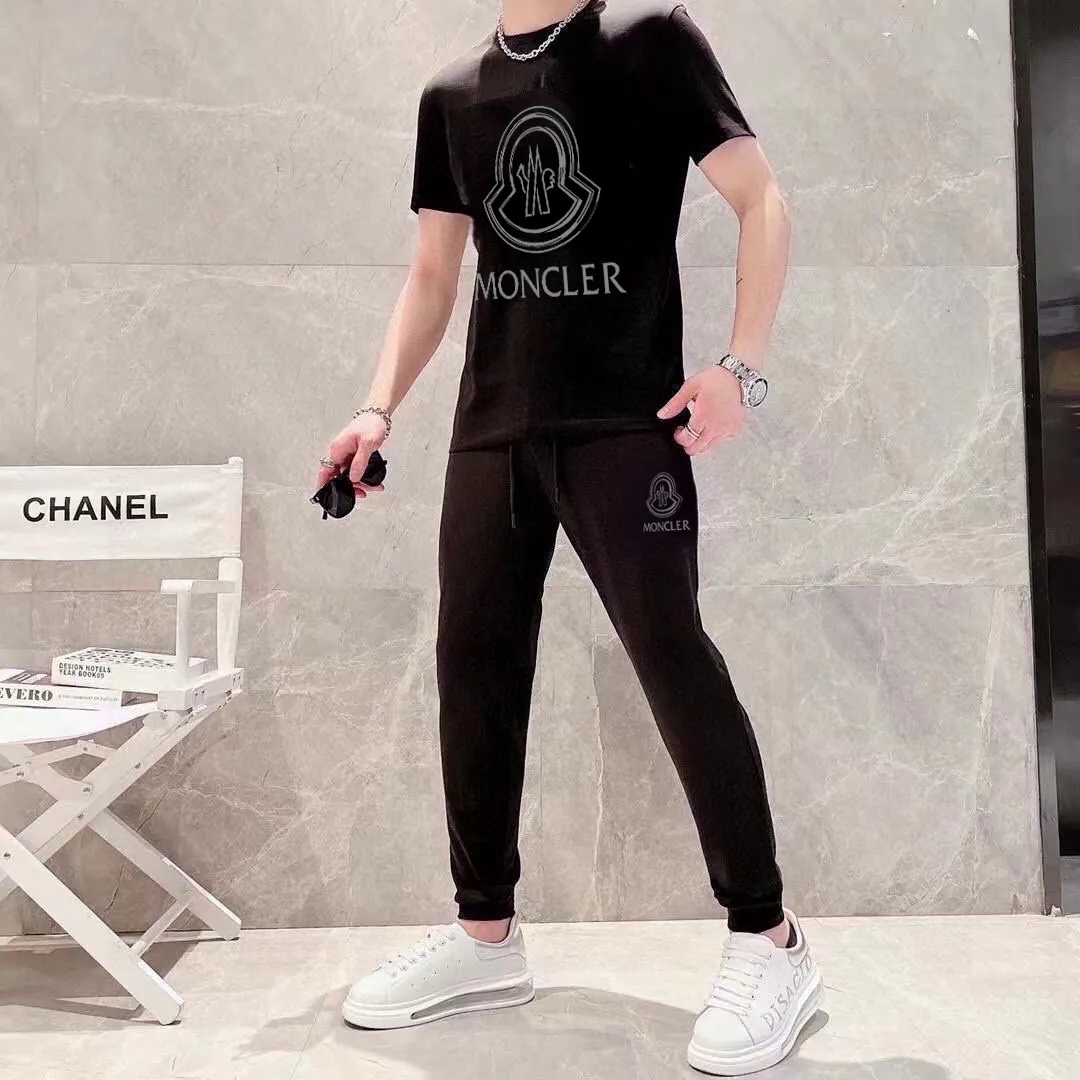 P330 💰【MONCLER】(Fat Man's Gospel) The same style as the 2025 official website. World-renowned luxury brand. Summer men's (double mercerized) high-quality 🐂 suit. It is made of imported original single fabrics. It is a trendy style of the season and a versatile hit. Simple and elegant, precise workmanship allows you to be at the top of fashion. Size: M-5XL (can be worn up to 220 pounds)