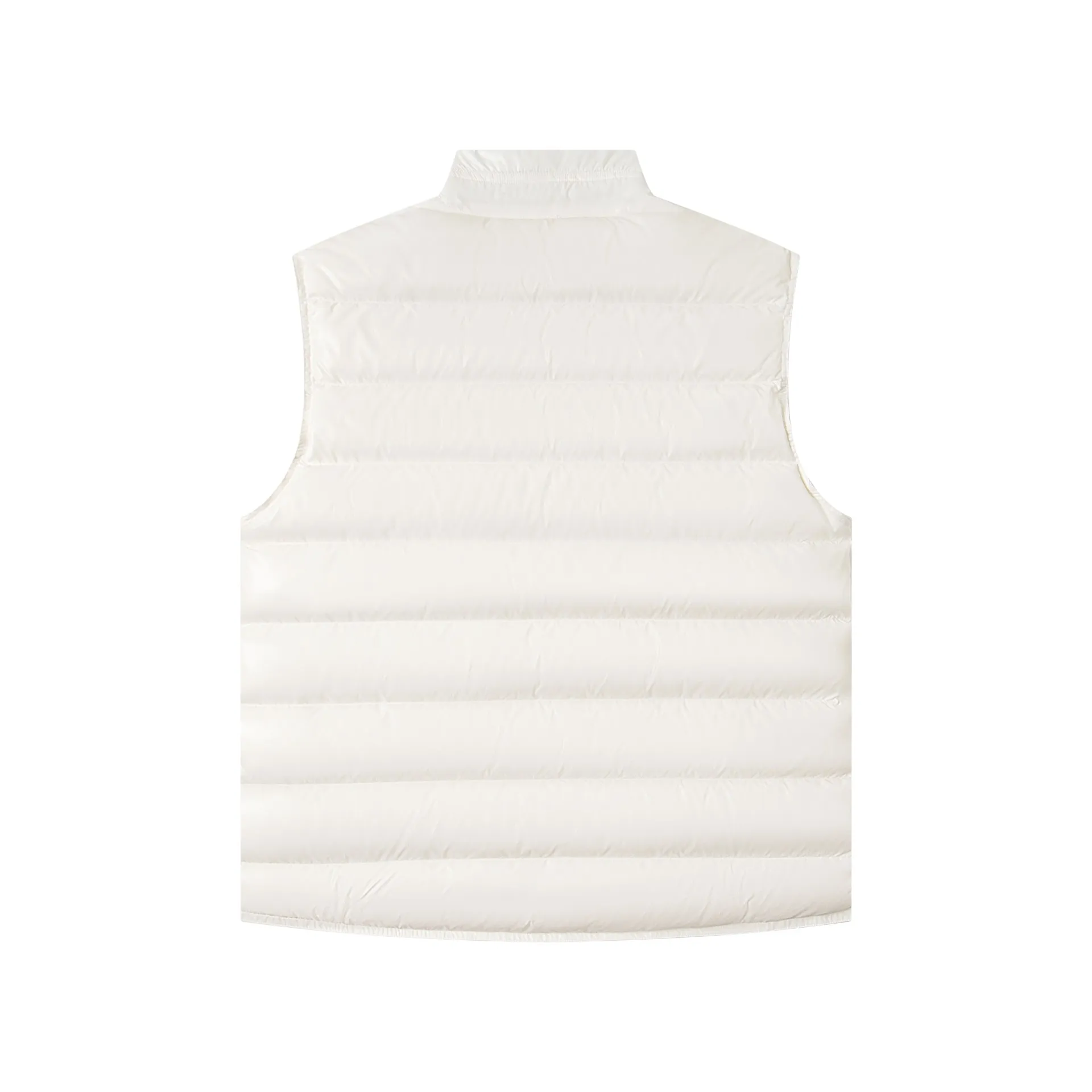 P590 model number: G114 Moncler's new stand-up collar vest down jacket top 1️⃣The fabric is made of advanced custom-made bright nylon and is completely the same as the original version. The fabric details and hardware are truly the same as the original version, and the details are impeccable! 2️⃣Super smooth two-way zipper, the zipper and color remain the same color. Detachable oversized windproof down hood, connected with five snap buttons of the same color. One circle is designed with an adjustable elastic drawstring, and there are oblique closed pockets on both sides. There are also pockets on the chest and sleeves inside! 3️⃣It is very youthful and energetic, and can be easily worn by both men and women. It is very in line with the fashion aesthetic concepts of today's young people! 4️⃣Full set of customized accessories, complete with three standards, same style for men and women, a must-have for couples. Color: black, white, size: 1.2.3.4.5.6