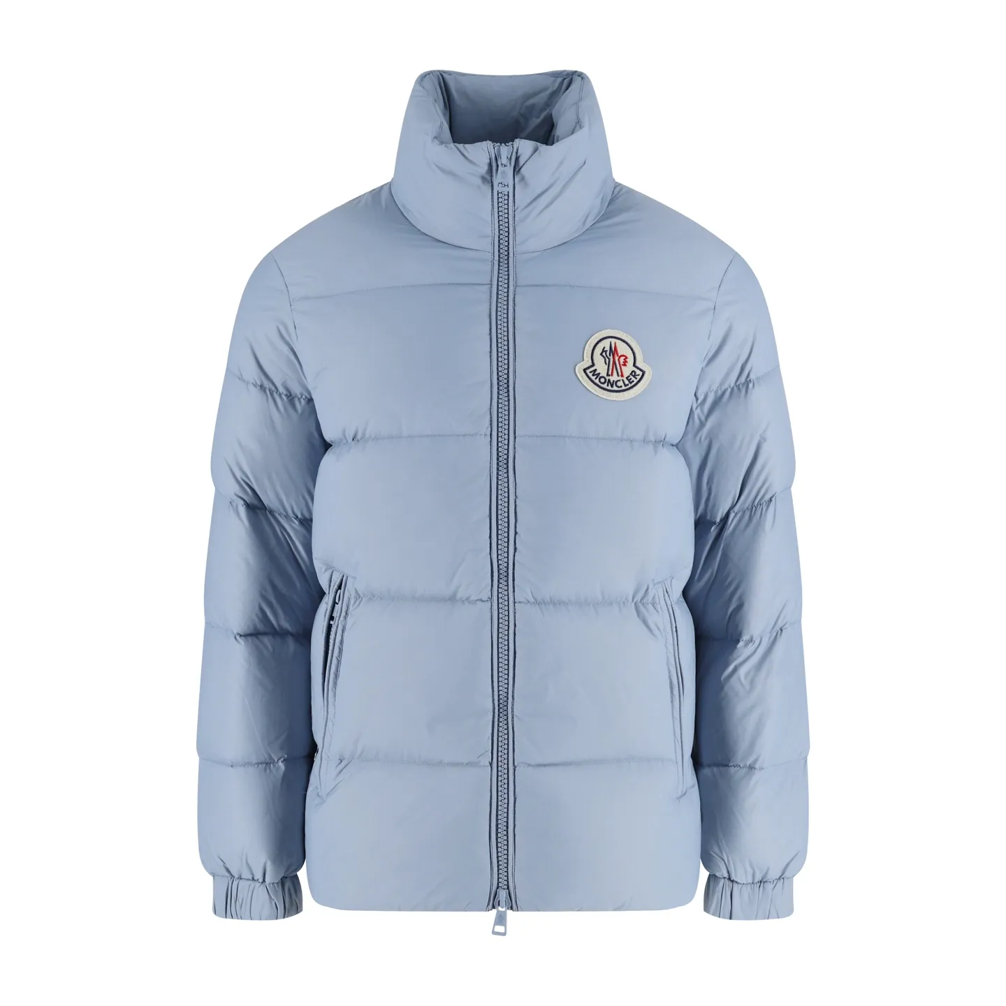 P1100 Moncler Citala Series Logo Patch Stand Collar Down Jacket (Blue) The latest national standard 90 white duck down, each piece has a down filling capacity of more than 300g. The fabric is made of nylon with iconic rectangular quilting. It is made from a large factory. The transparency of the down material is over 800 degrees. After drying and disinfection, it is pollution-free and impurity-free. The down is not damp, not burnt, not brittle, soft and smooth, has good gloss and high fluffiness. The original The material belt test report is all tested in accordance with the national standard. The down raw materials are processed through multiple processes, including rough classification, dust removal, cleaning, drying, drying, and cooling. The entire process complies with the national standard. Glue down is rejected. The latest national standard 90 white duck down does not contain long hair pieces. Large down florets are carefully selected, with high loft and high warmth. The outer body is made of 100% fabric. Nylon, lining 100% nylon, high-density fabric, water-repellent and breathable, effectively prevents drizzle from wetting the lining, soft, breathable and comfortable, anti-velvet technology, prevents velvet, careful craftsmanship, high velvet locking, solves the problem of velvet. Imported organ anti-lint needles are used to effectively prevent high temperature from damaging the fabric. The needle holes are finer, effectively dissipating static electricity and reducing the possibility of lint drilling. Tight sewing, imported sewing equipment, up to 13 stitches per centimeter, hemming and locking velvet, double-thread three-dimensional hemming, snug fit and no velvet running. The anti-drilling velvet fabric tightly locks the down. Special waterproof additives are added during the fabric weaving process to make the fabric water-repellent, making it difficult for rain and snow to invade. The felt embroidery label uses an imported Barudan/Behringer embroidery machine, and the embroidery is clear, delicate, three-dimensional and full. The original label is customized, and the water-washed woven label has corresponding details for each couplet. The internal picture uses rounded corners and stitching. Three complete labels: hangtag, collar label, washable label, mold-making custom hardware, custom-engraved hardware, and sensor chip included. Size:1-2-3-4-5