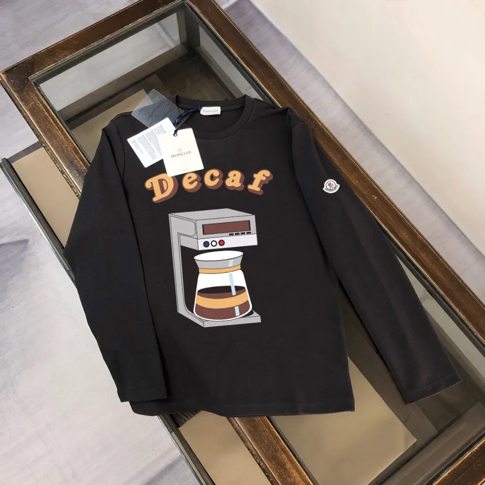 P180, a non-off-the-shelf model, you can trust it. Moncler printed long-sleeved T-shirt, 240g breathable cotton fabric, very soft and comfortable texture, does not shrink, does not deform, does not ball), can be worn alone as a base layer. Original customized accessories, collar label, care mark, hangtag, packaging (perfect details) Color: White Black Size: XS S M L