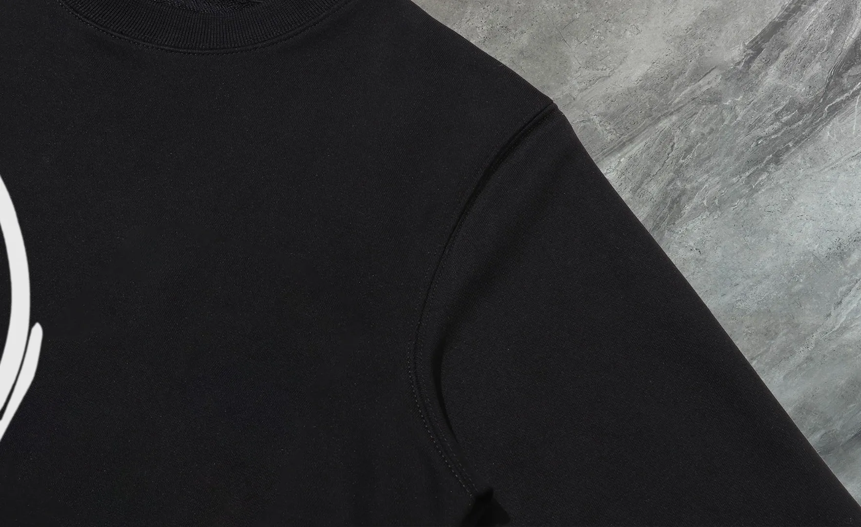 P210 High-version sweatshirt) [Long-term stock] 〖𝐌𝐎𝐍𝐂𝐋𝐄𝐑~Mask〗 Made of 440g heavy-weight fabric. It is different from the market currency. It can be matched with any variety and is properly handsome. 😎The whole dress is made of double waistcoats. The double waistcoats make the whole dress more three-dimensional. Not ordinary factories can do such fine work. 2025 Spring catwalk version of the T stage, on sale at the counter, exquisitely printed round neck terry sweatshirt, high-end double-ply cotton, custom-made stretch ribs, dyed in the same vat, complete with three standards, matched with digital printing patterns and very breathable, same style for men and women, color: black, white, apricot, size: S M L XL 2XL