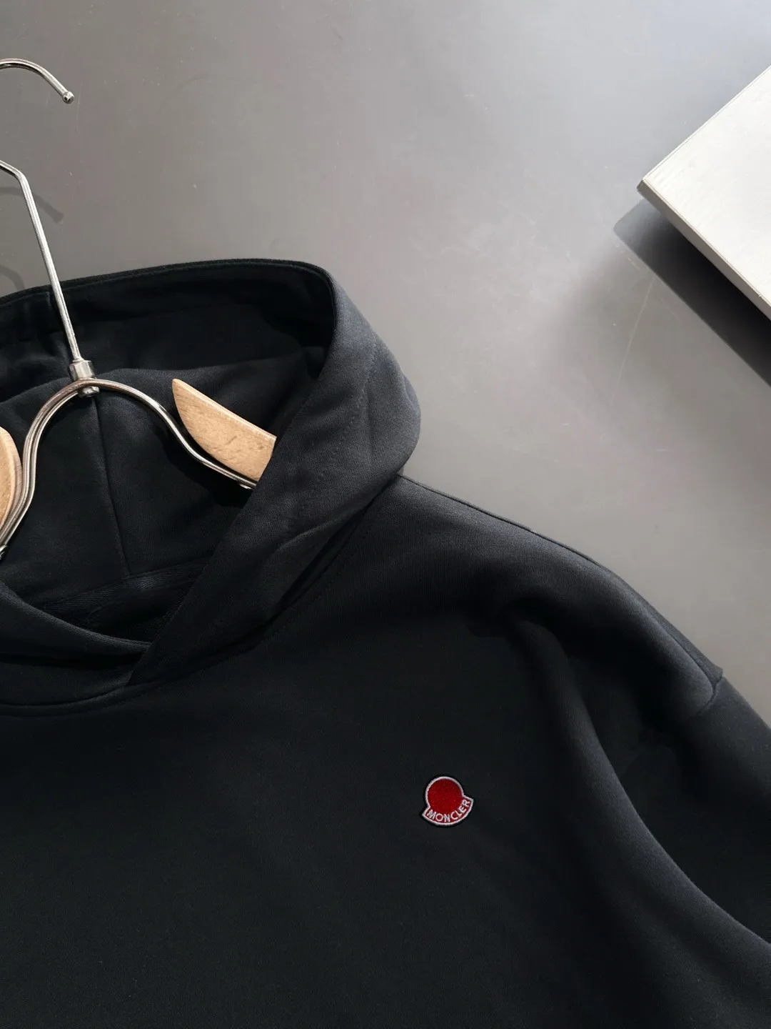 Next day shipping P720 MONCLER/Mongolian high quality 2025 autumn and winter new casual heavy industry hooded suit exclusively developed by yb! High quality production! The top version of the trading company channel order, external orders for imported custom fabrics, high breathability and comfort, impeccable details, absolutely worth buying! This type of suit is also a must-have for lazy people. You don’t have to think about how to match it, you can just get it in one set! Brand element design concept, delicate and soft feel! It presents a casual cut and the upper body shape is great! On sale simultaneously on the official website! From a high-end men's positioning brand, the low-key luxury taste is irresistible! Exquisite workmanship and impeccable quality! The overall style is simple, fashionable and timeless, fully meeting the requirements of stylish and tasteful dressing! Sizes: S to XXL (or state your height and weight when placing an order)