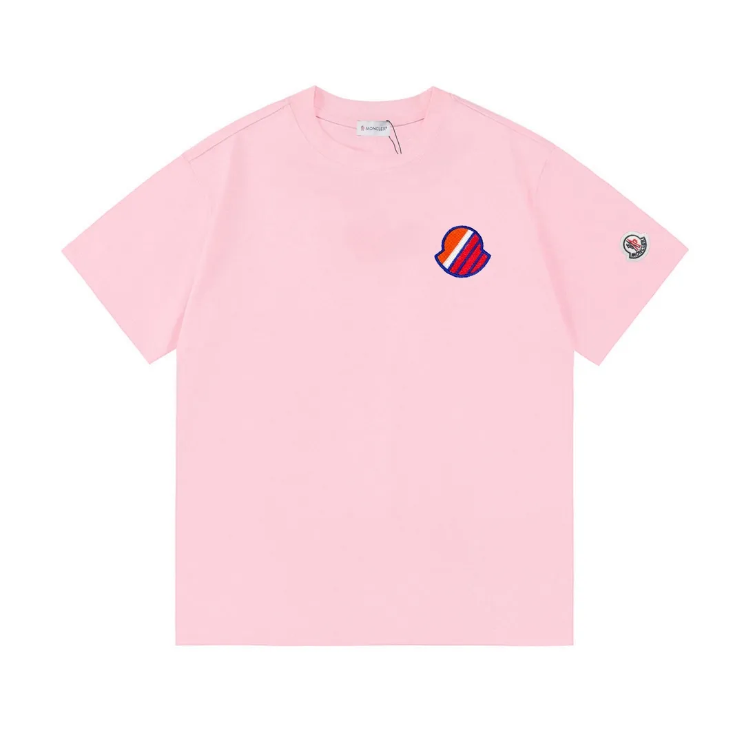 P150 Moncler 2026 early spring new style Imported machine high-density embroidered badge logo Customized small armband Same style for men and women Short-sleeved T-shirt ·Customized 300g 100% double yarn pure cotton fabric ·Dyeing 32 double-strand threads ·Collar label, hangtag, main mark and three labels complete Color: pink Size: XS S M L