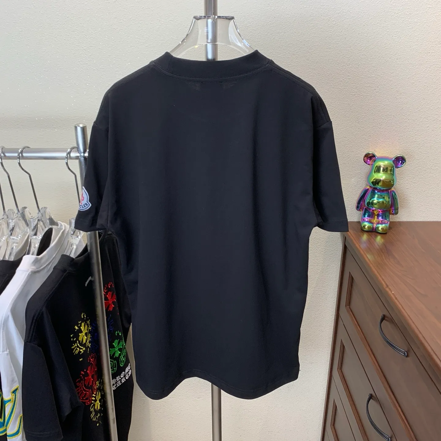 P170 MONCLER 2025 spring and summer new style, personalized logo embroidery, round neck short-sleeved T-shirt, fashionable men and women, S M L XL XXL five sizes black white