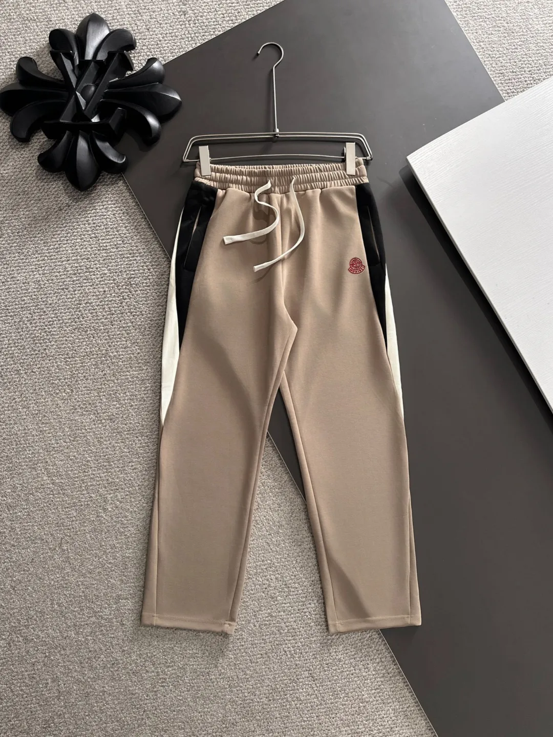 2-3 days to ship P720 Stone lsland/Stone Island joint MONCLER/Mongolian high quality 2025 autumn and winter new casual heavy industry suit exclusively developed by yb! High quality production! The top version of the trading company channel order, external orders for imported custom fabrics, high breathability and comfort, impeccable details, absolutely worth buying! This type of suit is also a must-have for lazy people. You don’t have to think about how to match it, you can just get it in one set! Brand element design concept, delicate and soft feel! It presents a casual cut and the upper body shape is great! On sale simultaneously on the official website! From a high-end men's positioning brand, the low-key luxury taste is irresistible! Exquisite workmanship and impeccable quality! The overall style is simple, fashionable and timeless, fully meeting the requirements of stylish and tasteful dressing! Size: M to 4XL (or state your height and weight when placing an order)
