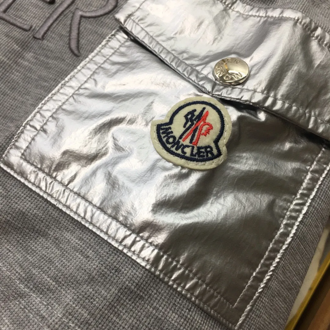 P570 Brand [MONCLER Mouth Covered] 2025 round neck short-sleeved shorts suit. The upper body of pure cotton fabric will not be stuffy. The smooth and comfortable skin-friendly effect is more breathable. The fabric has its own texture. Classic logo technology. A new interpretation from a unique angle. Fashionable and versatile choice! Size: M-3XL (maximum wear: 190 pounds)