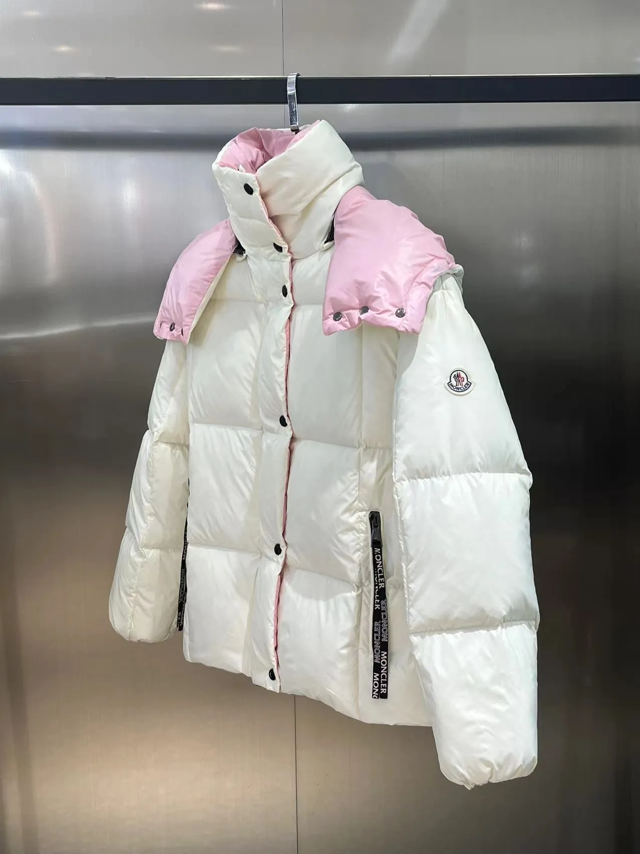 P700 🆕❤️😘 2023 new Moncler short down bakery color: black, milk white, ice blue, black pink lining, white pink lining, bright red Size: 0123
