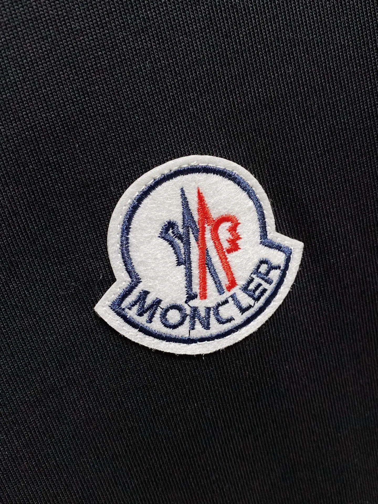 P570 Brand [MONCLER Mouth Covered] 2025 round neck short-sleeved shorts suit. The upper body of pure cotton fabric will not be stuffy. The smooth and comfortable skin-friendly effect is more breathable. The fabric has its own texture. Classic logo technology. A new interpretation from a unique angle. Fashionable and versatile choice! Size: M-3XL (maximum wear: 190 pounds)