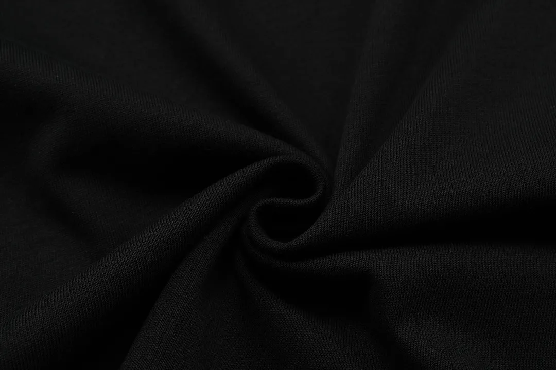 P170 Moncler 2025 new model, hollow letter logo, same style for men and women, long-sleeved T-shirt ·Customized 300g 100% double yarn pure cotton fabric ·Dyeing 32 counts double thread ·Collar label, hangtag, main mark and three labels complete Color: Black Size: XS S M L