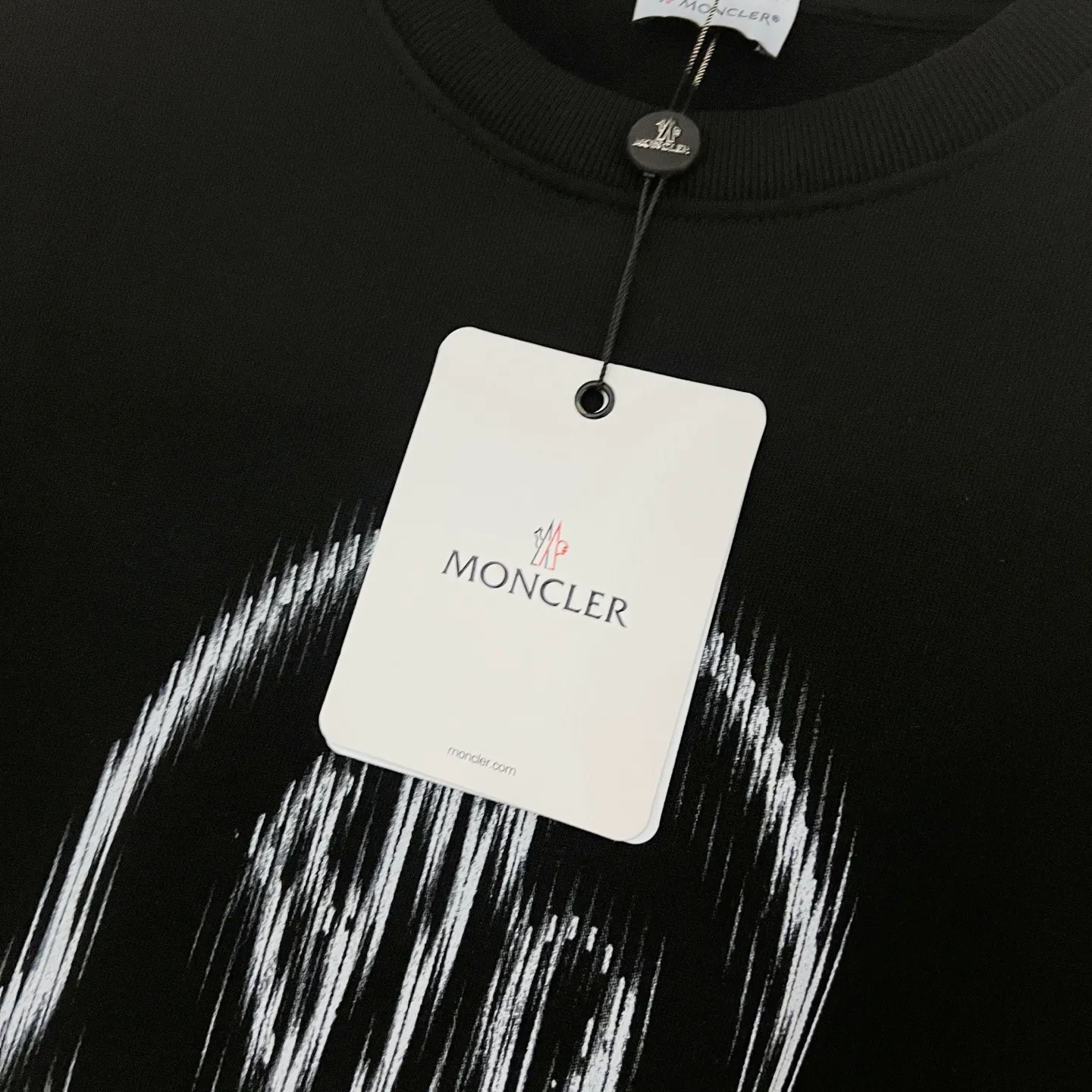 P220 MONCLER/Mask 420g pure cotton round neck sweatshirt Iconic brand letter LOGO ghost printing arm patch technology Official synchronization High version High quality Fashion personality Versatile trend Pure original quality Original fabric Hang tag Collar label Washed wheat Complete three labels Color: Black. White. Khaki. Size: XS-L