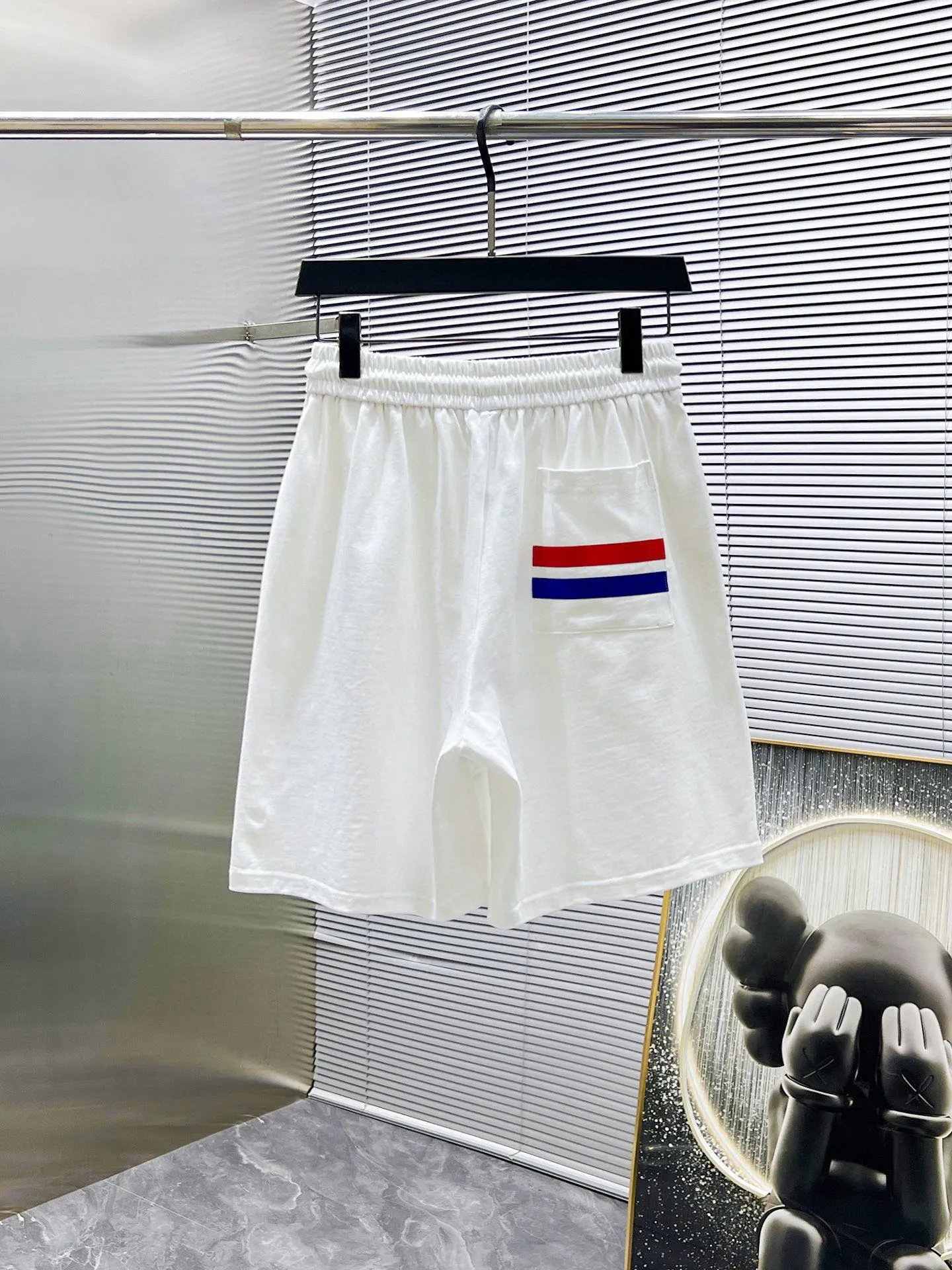 P570 Brand [MONCLER Mouth Covered] 2025 round neck short-sleeved shorts suit. The pure cotton fabric upper body will not be stuffy, the smooth and comfortable skin-friendly effect is more breathable, the fabric has its own texture, classic logo technology, a new interpretation from a unique angle, fashionable and versatile choice! Size: M-3XL (maximum wear: 190 pounds)