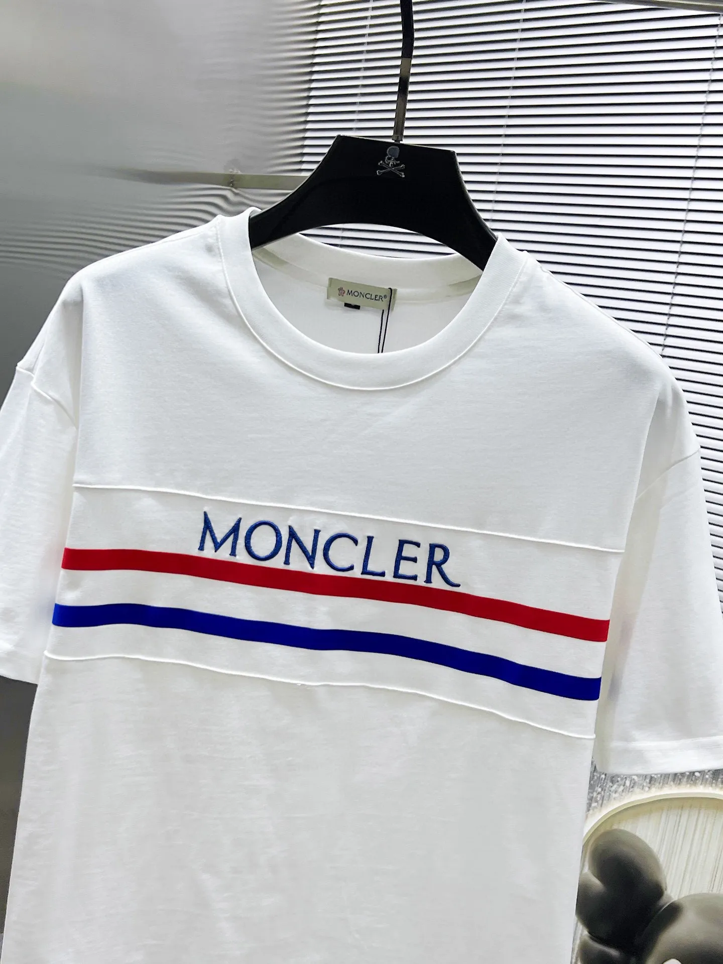 P570 Brand [MONCLER Mouth Covered] 2025 round neck short-sleeved shorts suit. The pure cotton fabric upper body will not be stuffy, the smooth and comfortable skin-friendly effect is more breathable, the fabric has its own texture, classic logo technology, a new interpretation from a unique angle, fashionable and versatile choice! Size: M-3XL (maximum wear: 190 pounds)