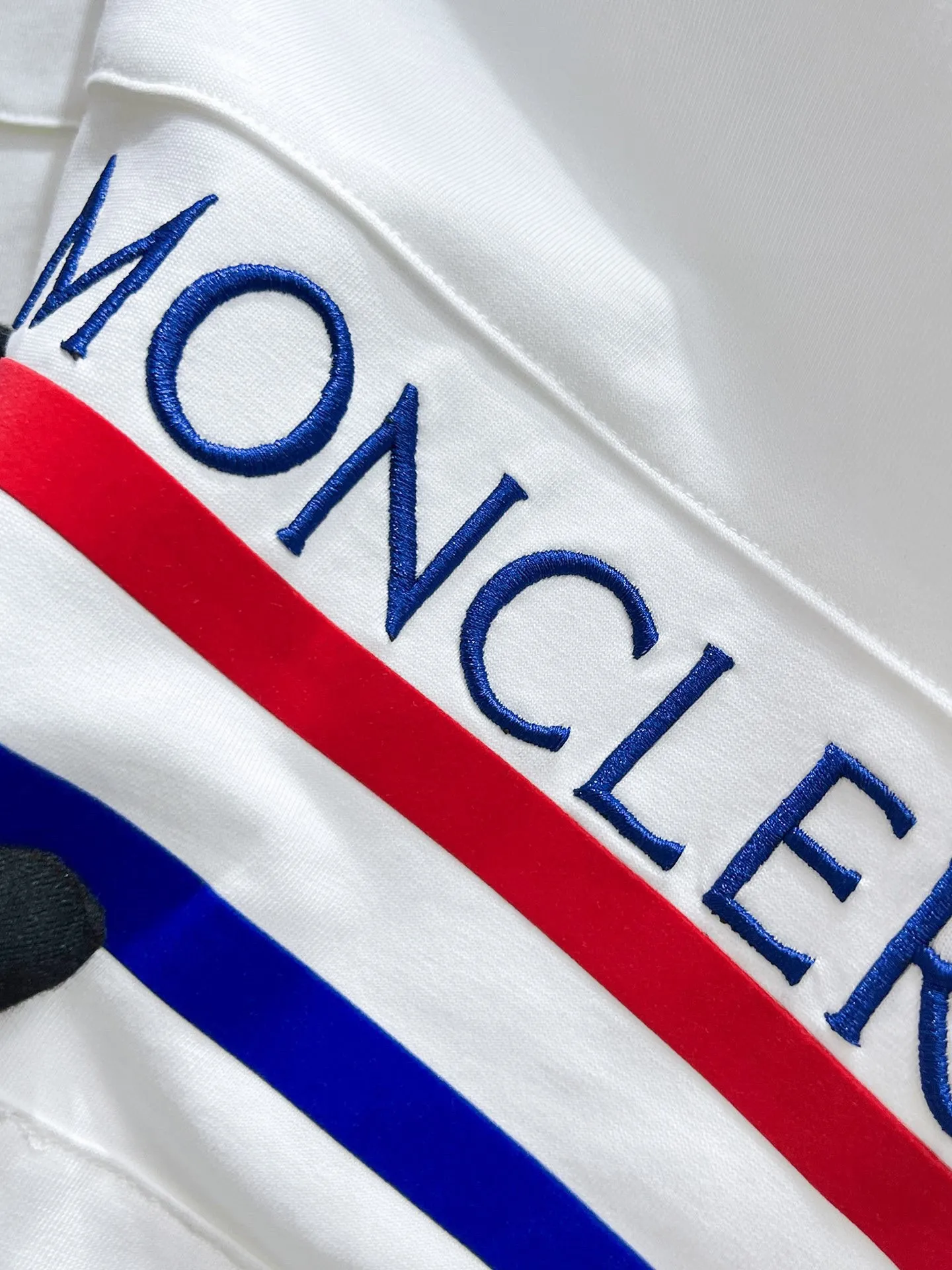 P570 Brand [MONCLER Mouth Covered] 2025 round neck short-sleeved shorts suit. The pure cotton fabric upper body will not be stuffy, the smooth and comfortable skin-friendly effect is more breathable, the fabric has its own texture, classic logo technology, a new interpretation from a unique angle, fashionable and versatile choice! Size: M-3XL (maximum wear: 190 pounds)