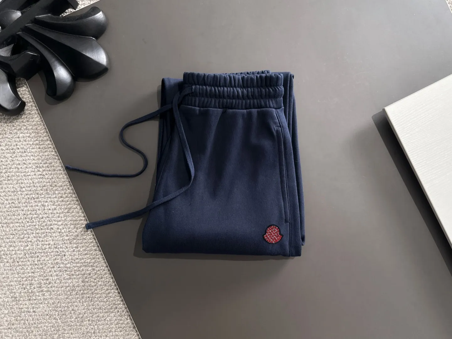 Next day shipping P720 MONCLER/Mongolian high quality 2025 autumn and winter new casual heavy industry suit exclusively developed by yb! High quality production! The top version of the trading company channel order, external orders for imported custom fabrics, high breathability and comfort, impeccable details, absolutely worth buying! This type of suit is also a must-have for lazy people. You don’t have to think about how to match it, you can just get it in one set! Brand element design concept, delicate and soft feel! It presents a casual cut and the upper body shape is great! On sale simultaneously on the official website! From a high-end men's positioning brand, the low-key luxury taste is irresistible! Exquisite workmanship and impeccable quality! The overall style is simple, fashionable and timeless, fully meeting the requirements of stylish and tasteful dressing! Sizes: S to XXL (or state your height and weight when placing an order)